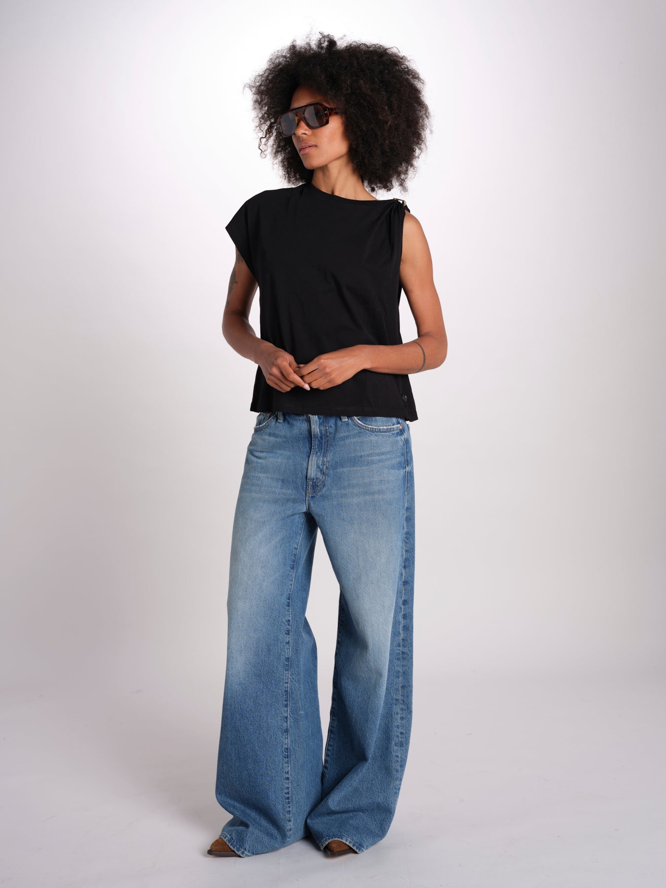 t-shirt asimmetrica ALLIA NOIR ba&sh 