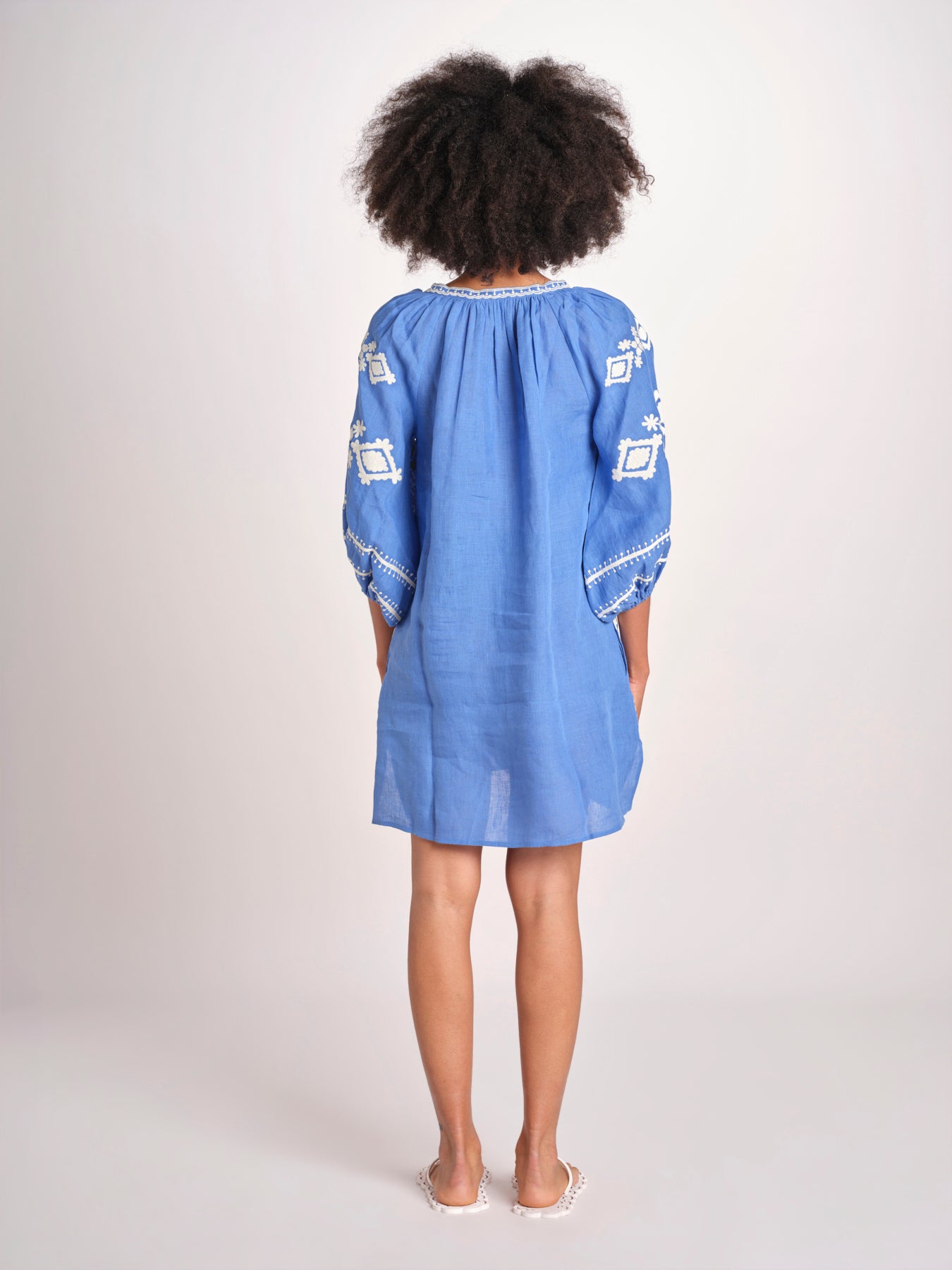 mini abito con ricamo greche BE22222 BLU CORA benaras soleil 
