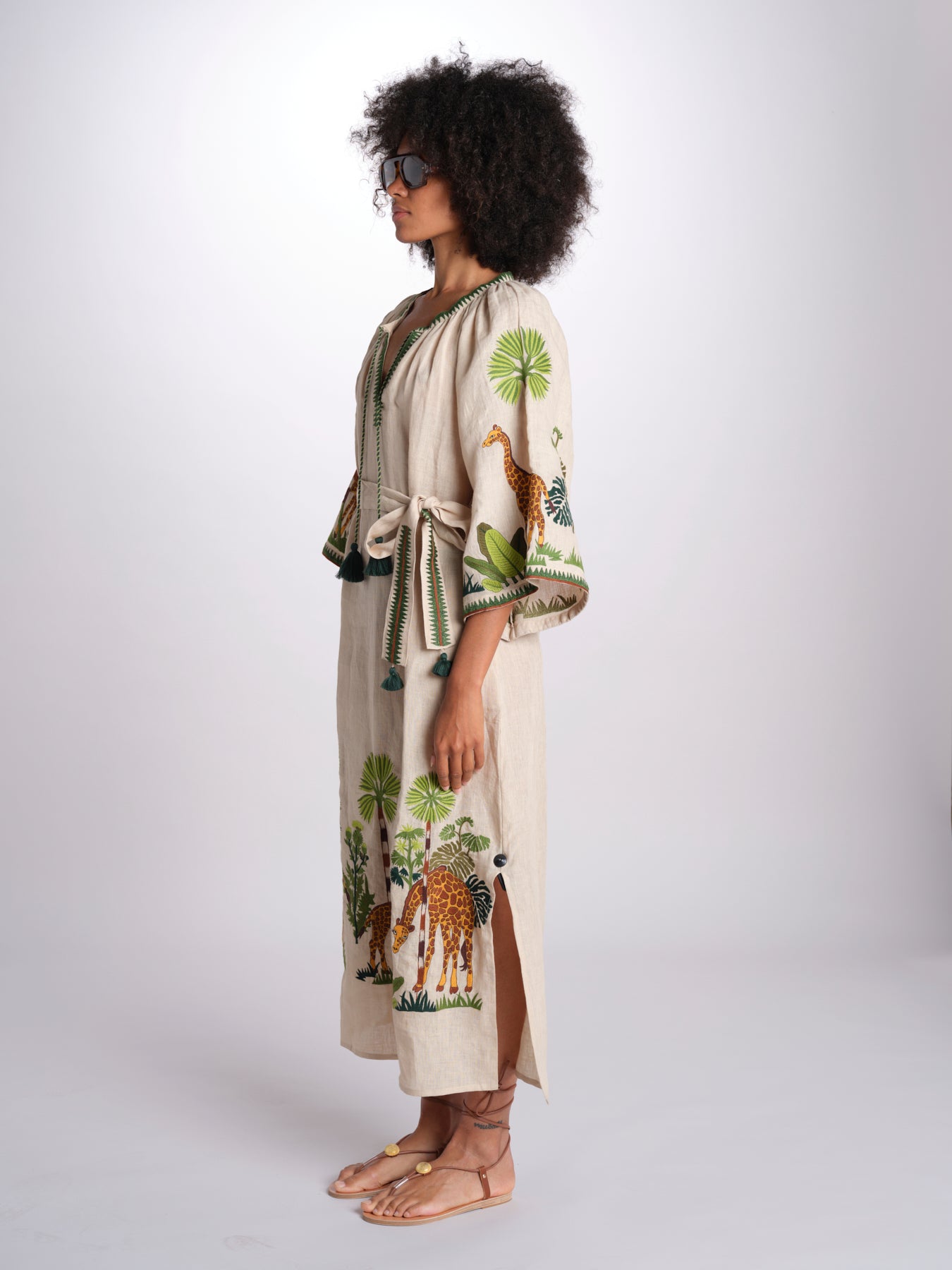 caftano lungo con giraffe ricamate BE24868 BEIGE MULTI benaras soleil 