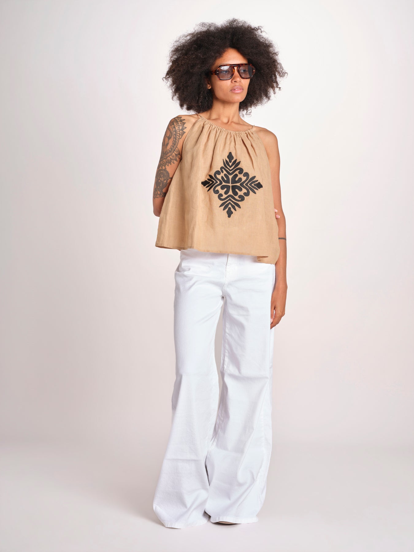 top ricamo greche BE25204 BEIGE BLACK benaras soleil 