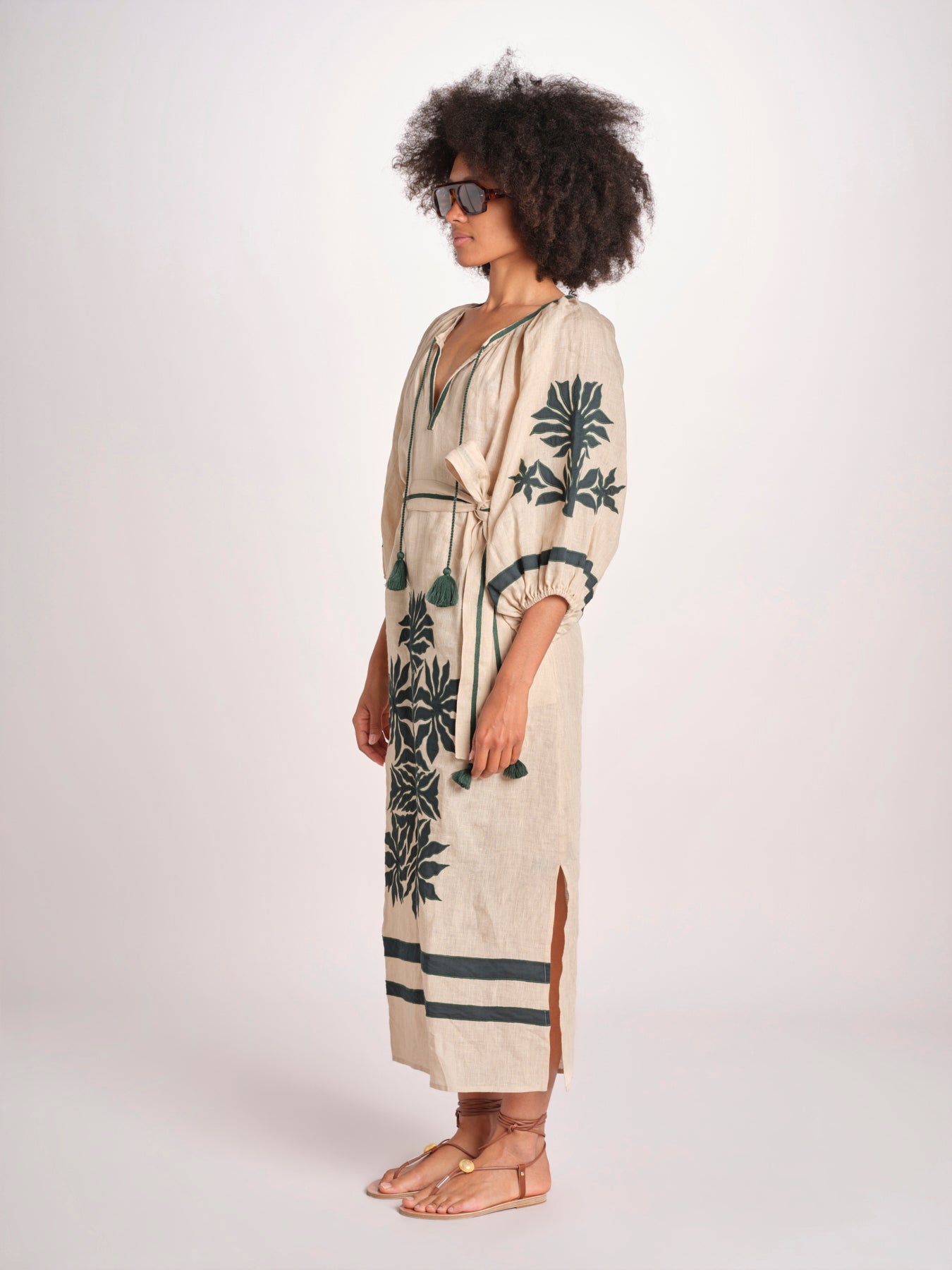 abito con ricamo BE25215 BEIGE GREEN benaras soleil 