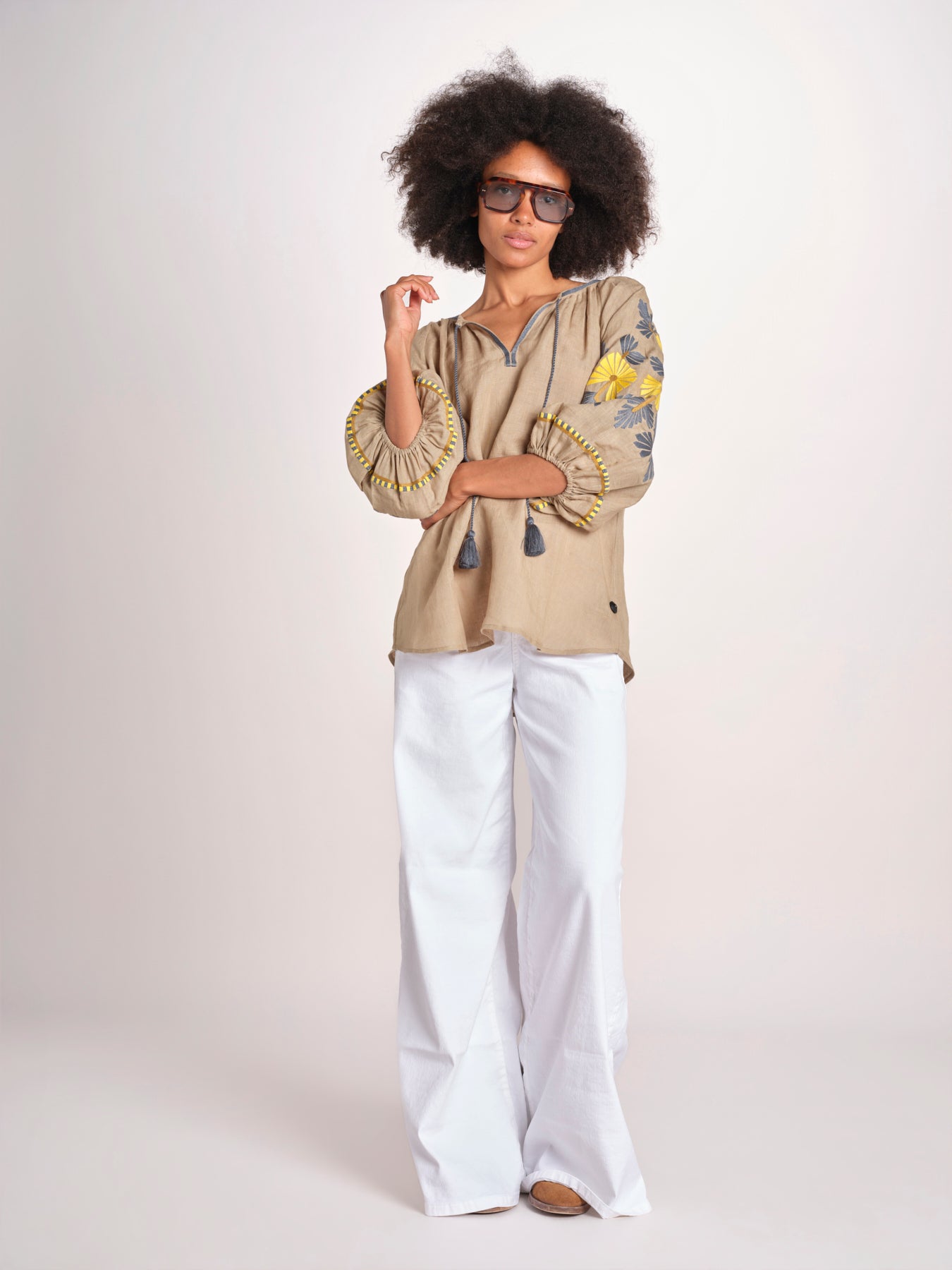 tunica ricamo fiorni BE25308 SAGE GREEN YELLO benaras soleil 