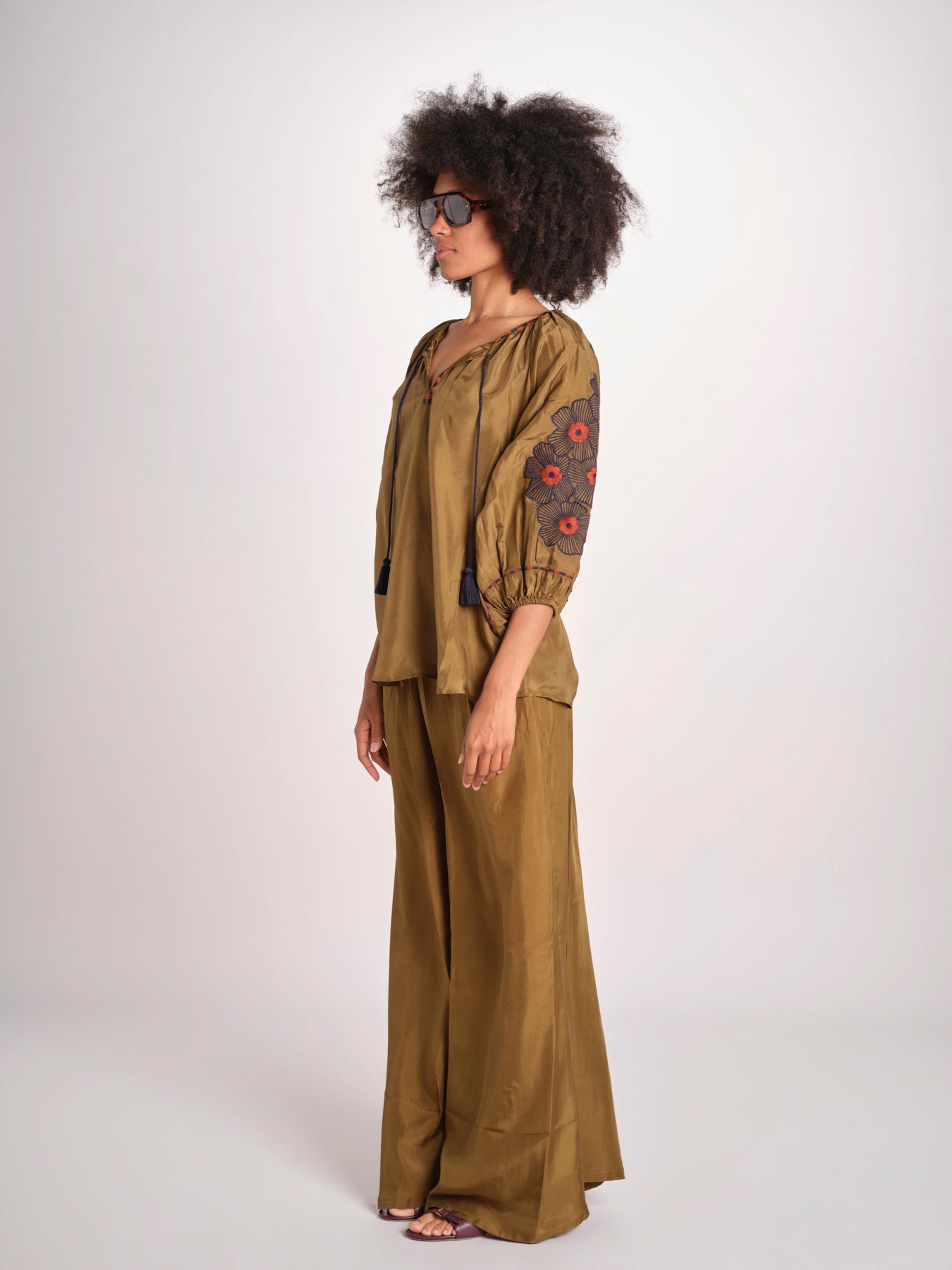 camicia in seta ricamo fiori BE25407 KHAKI BLU benaras soleil 
