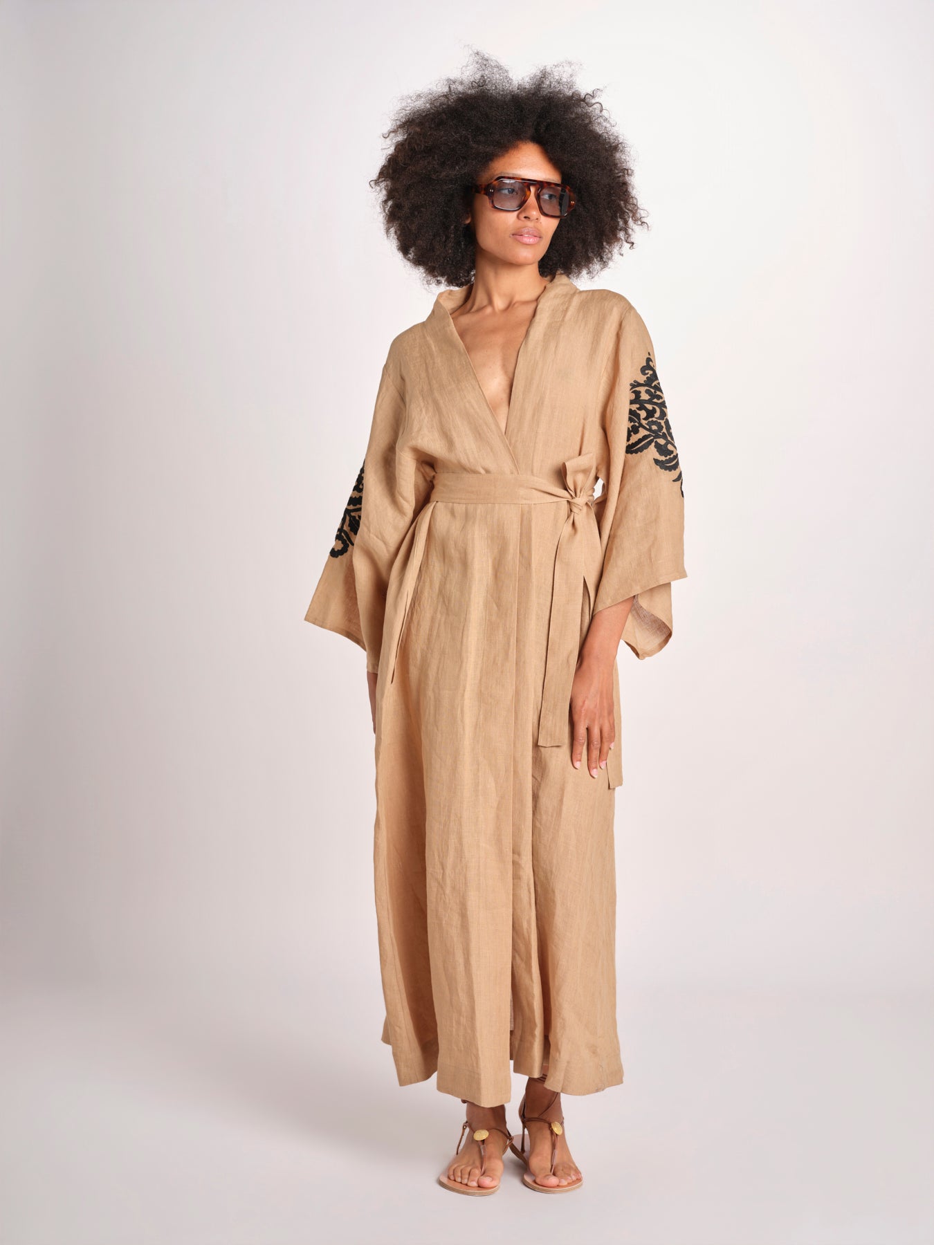 caftano lungo con ricami BE 25244 BEIGE BLACK benaras soleil 