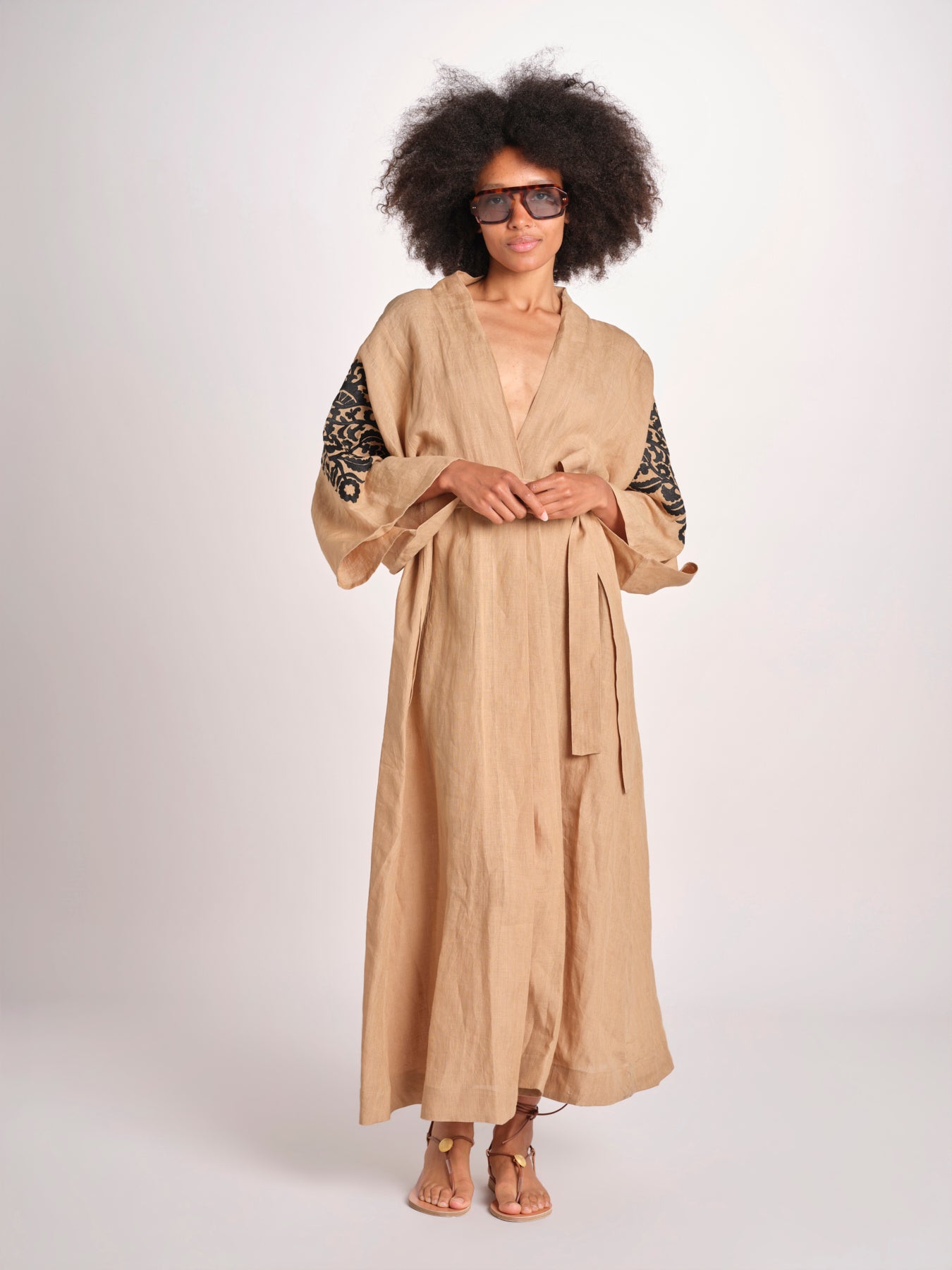 caftano lungo con ricami BE 25244 BEIGE BLACK benaras soleil 