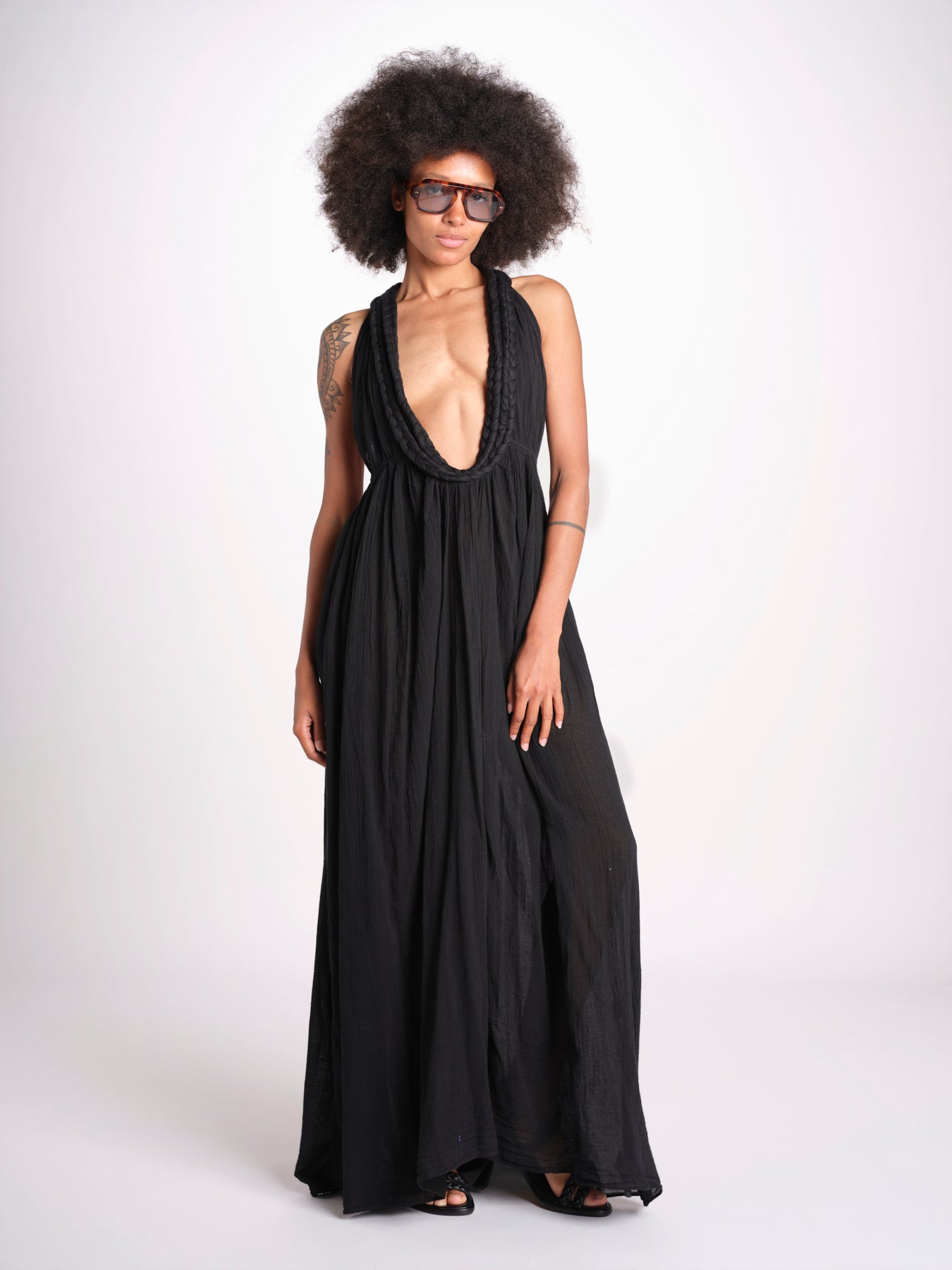 abito lungo scollato aperto CHANTAL BLACK christianzen 