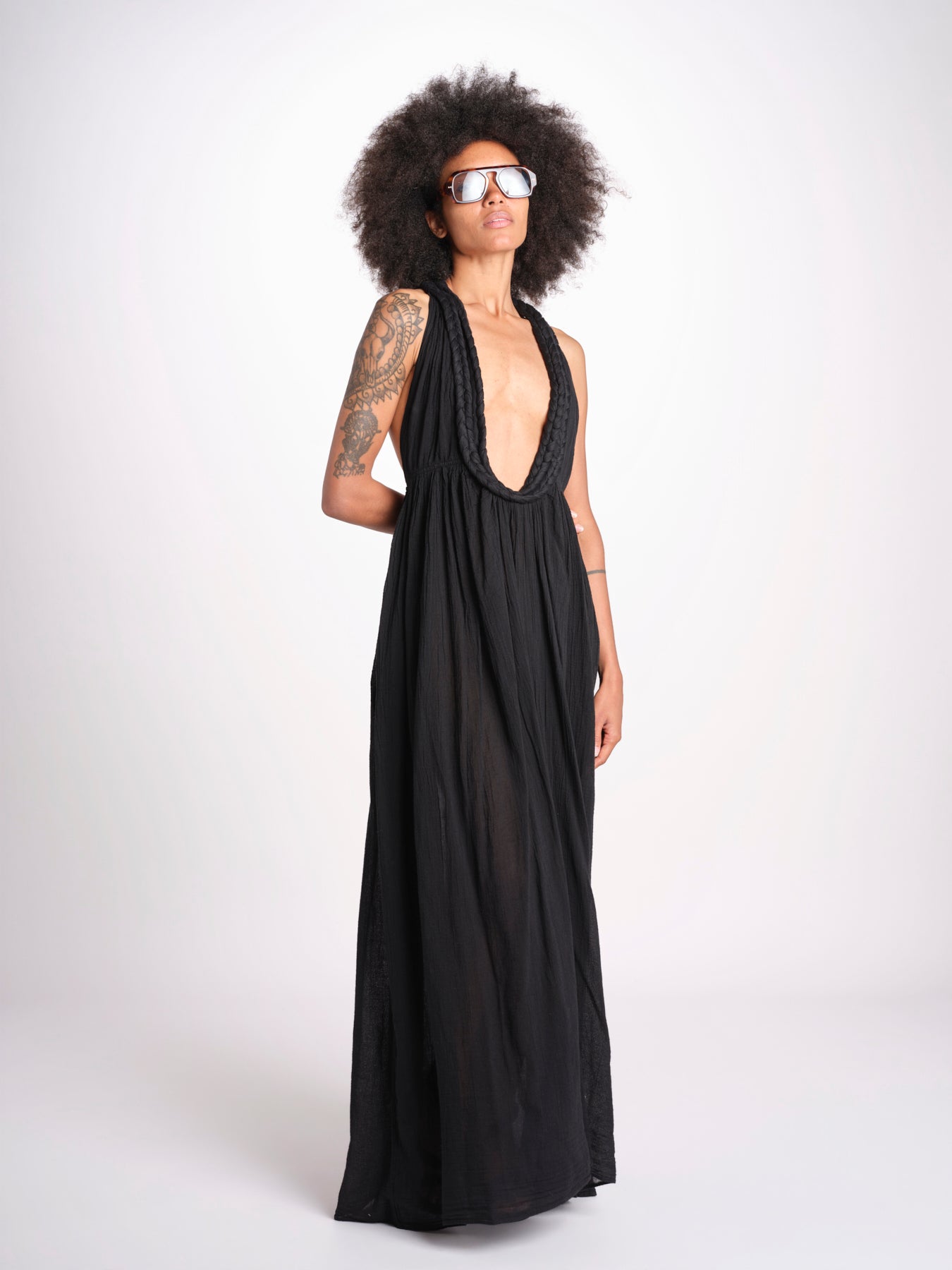 abito lungo scollato aperto CHANTAL BLACK christianzen 