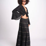 camicia cropped con nodo in lurex gessato JUNE BLACK christianzen 