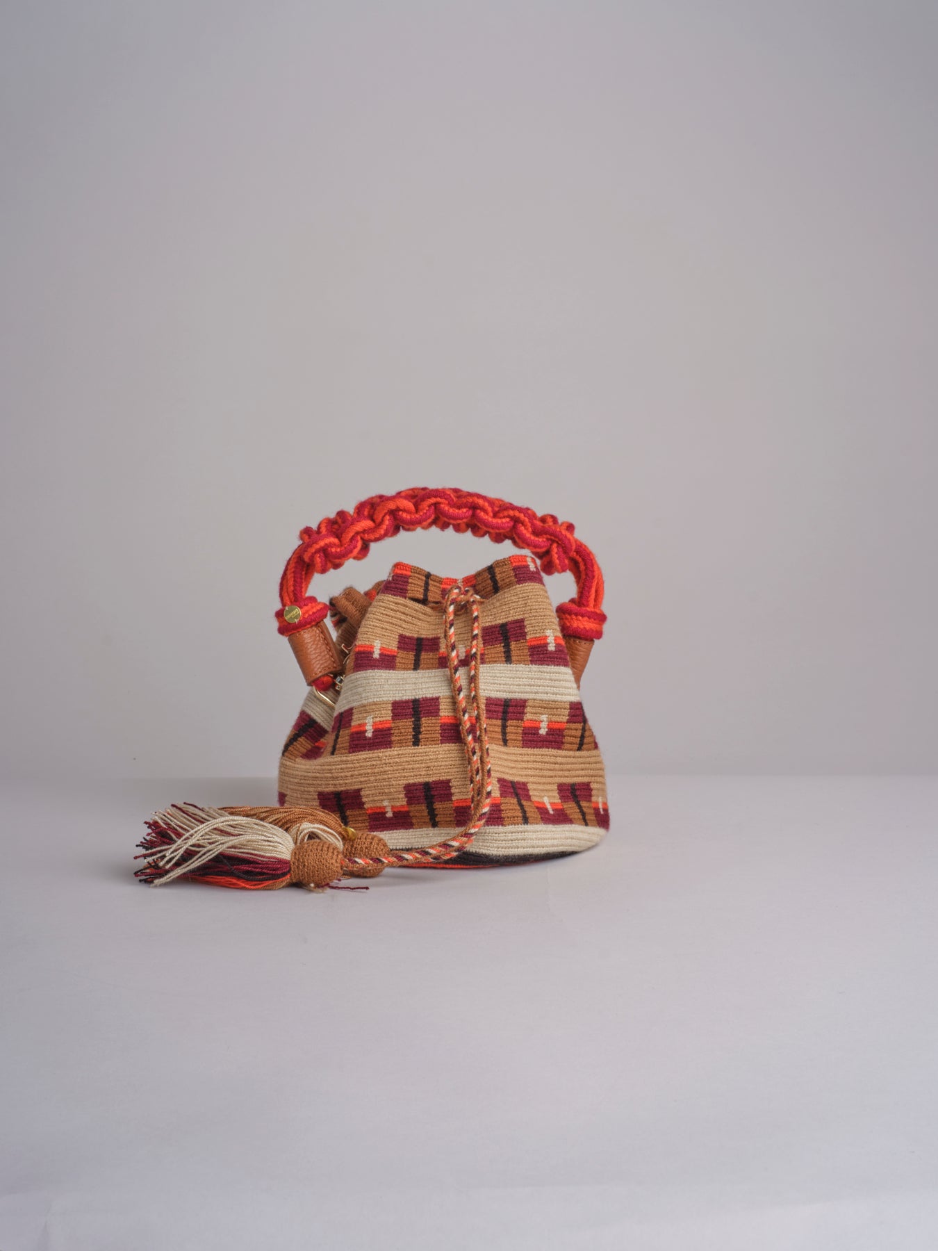 CROSSBODY mini bag macrame G12W-0001-3382 BORDEAUX guanabana 