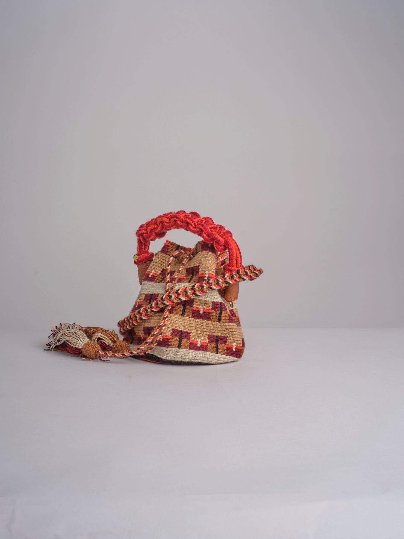 CROSSBODY mini bag macrame G12W-0001-3382 BORDEAUX guanabana 