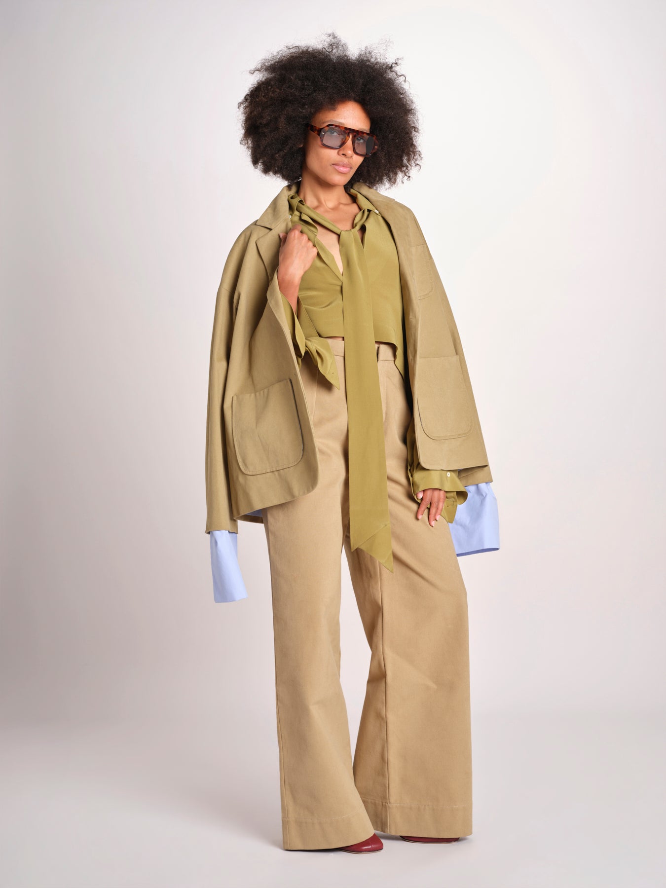 ALISS camicia cropped in seta con manica a sbuffo ALISS MJD10184141BI KHAKI jejia 