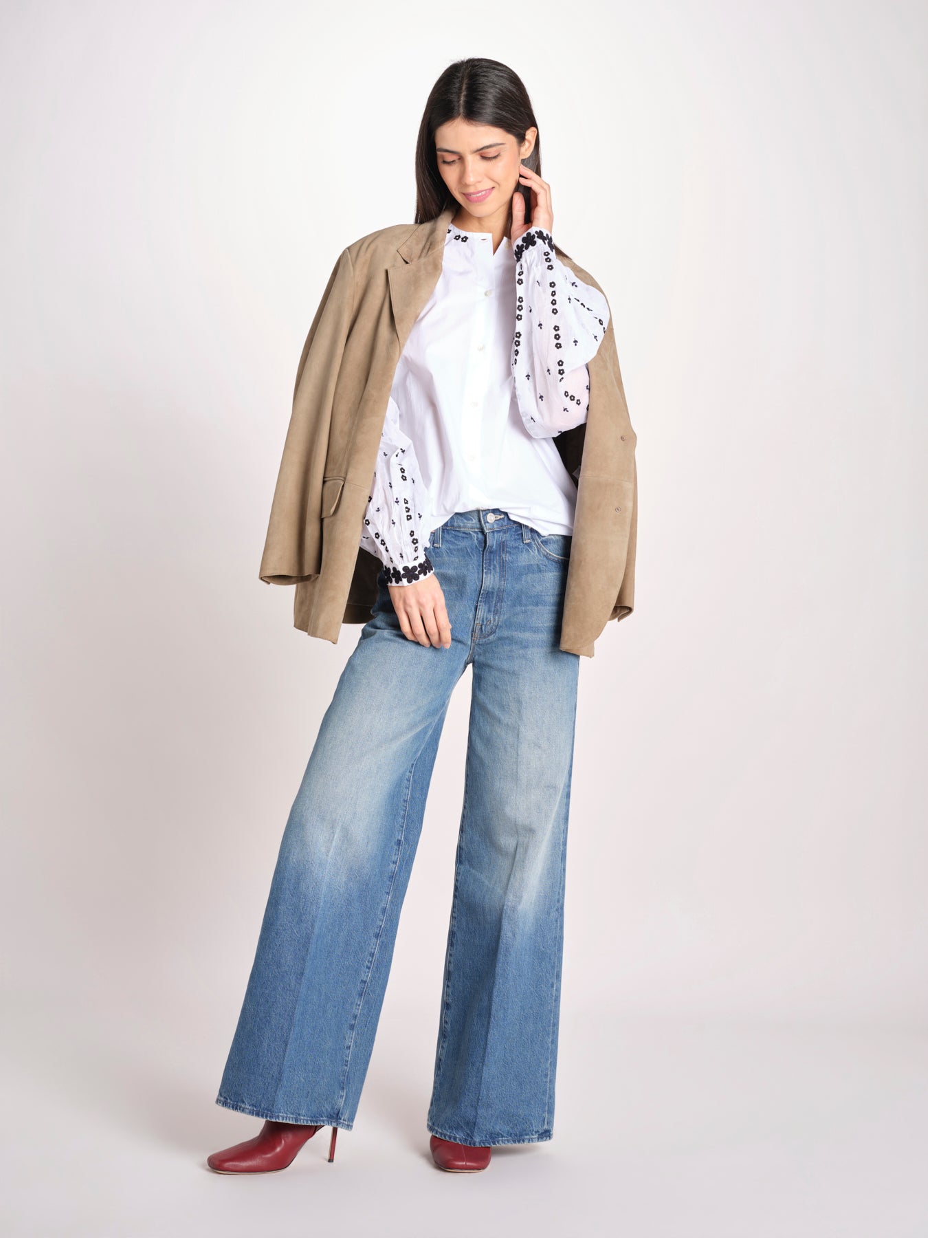Camicia con manica a sbuffo e ricami LINDY OPTICAL WHITE jupe by jackie 