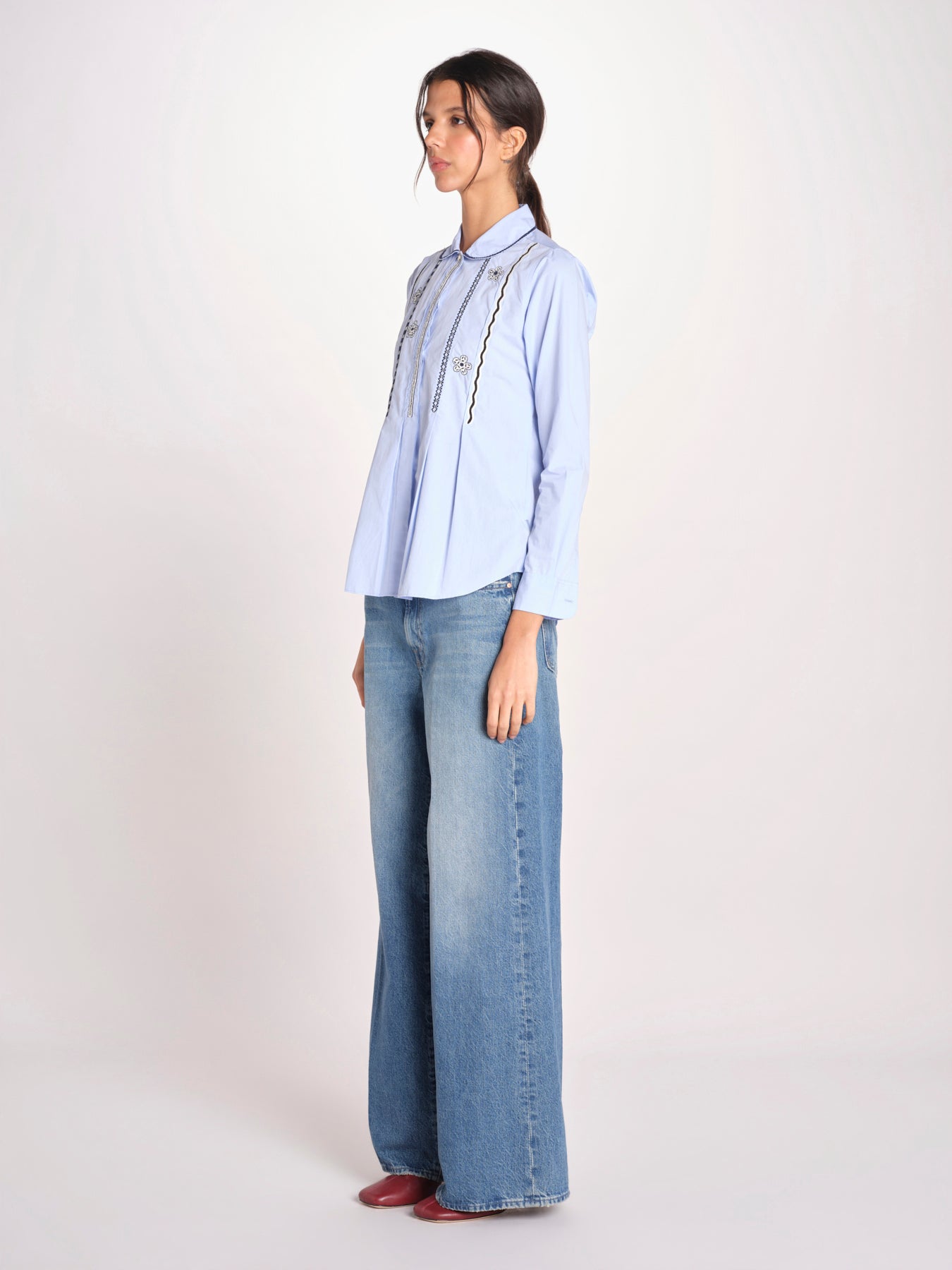 camicia con plastron ricamato SAVOY BLUE jupe by jackie 