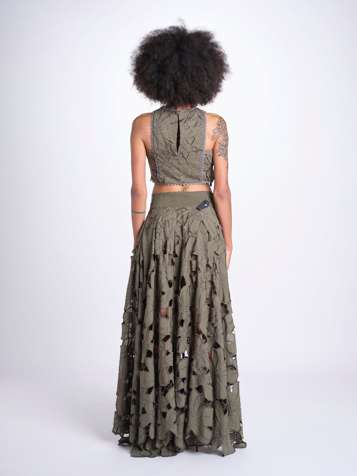 top corto con intarsio fiori AGNES M1720 PESTO lace the label 
