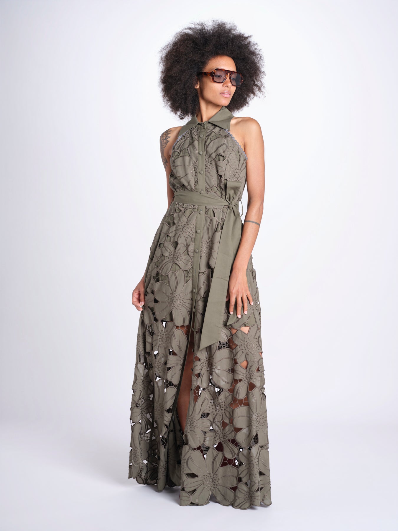 chemisiere lungo con fiori intarsiati IRIS M8611 PESTO lace the label 