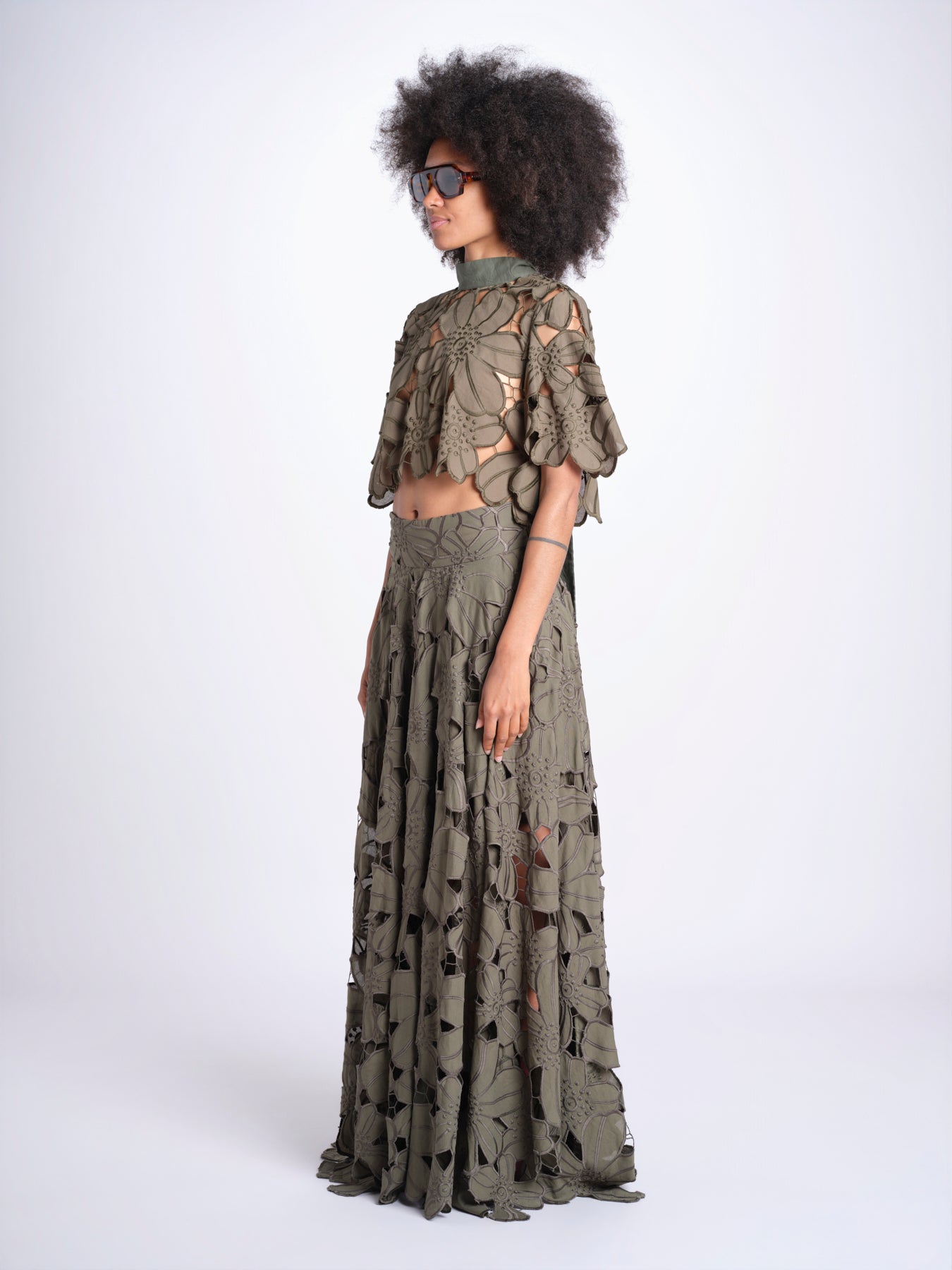 top con fiori intarsiati KOUFONISI M1721 PESTO lace the label 
