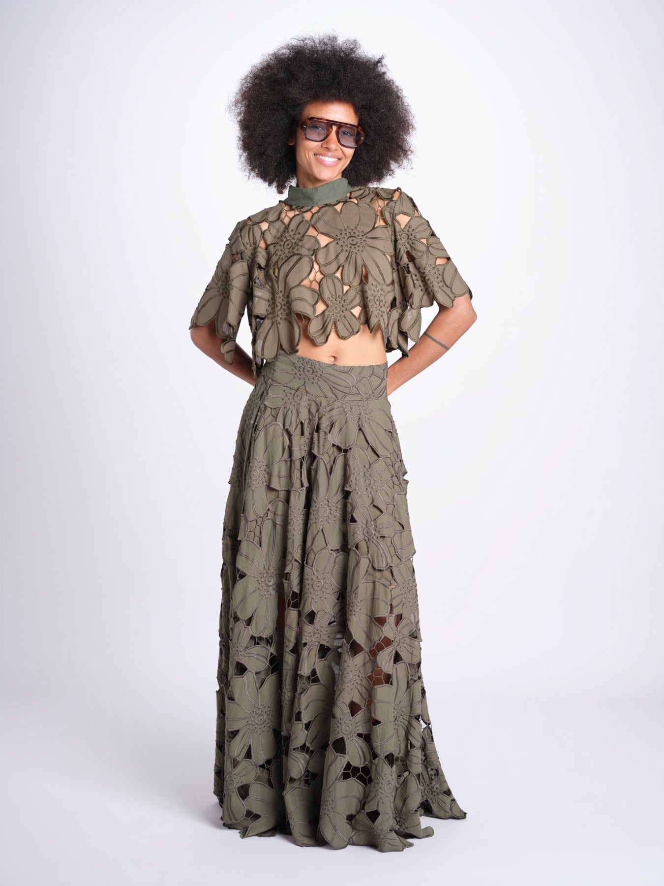 top con fiori intarsiati KOUFONISI M1721 PESTO lace the label 