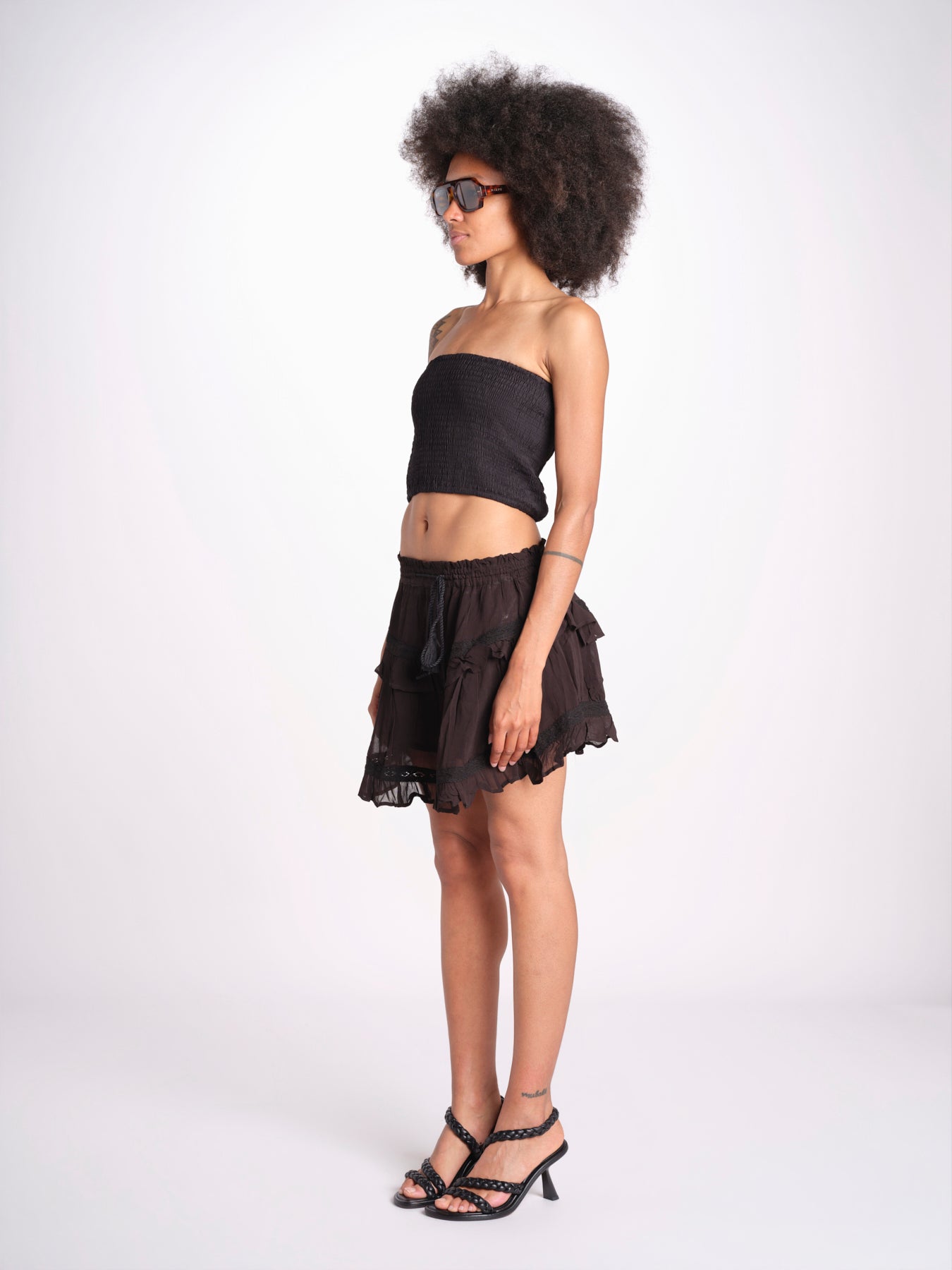 minigonna a balze con pizzo ASANA NOIR laraethnics 