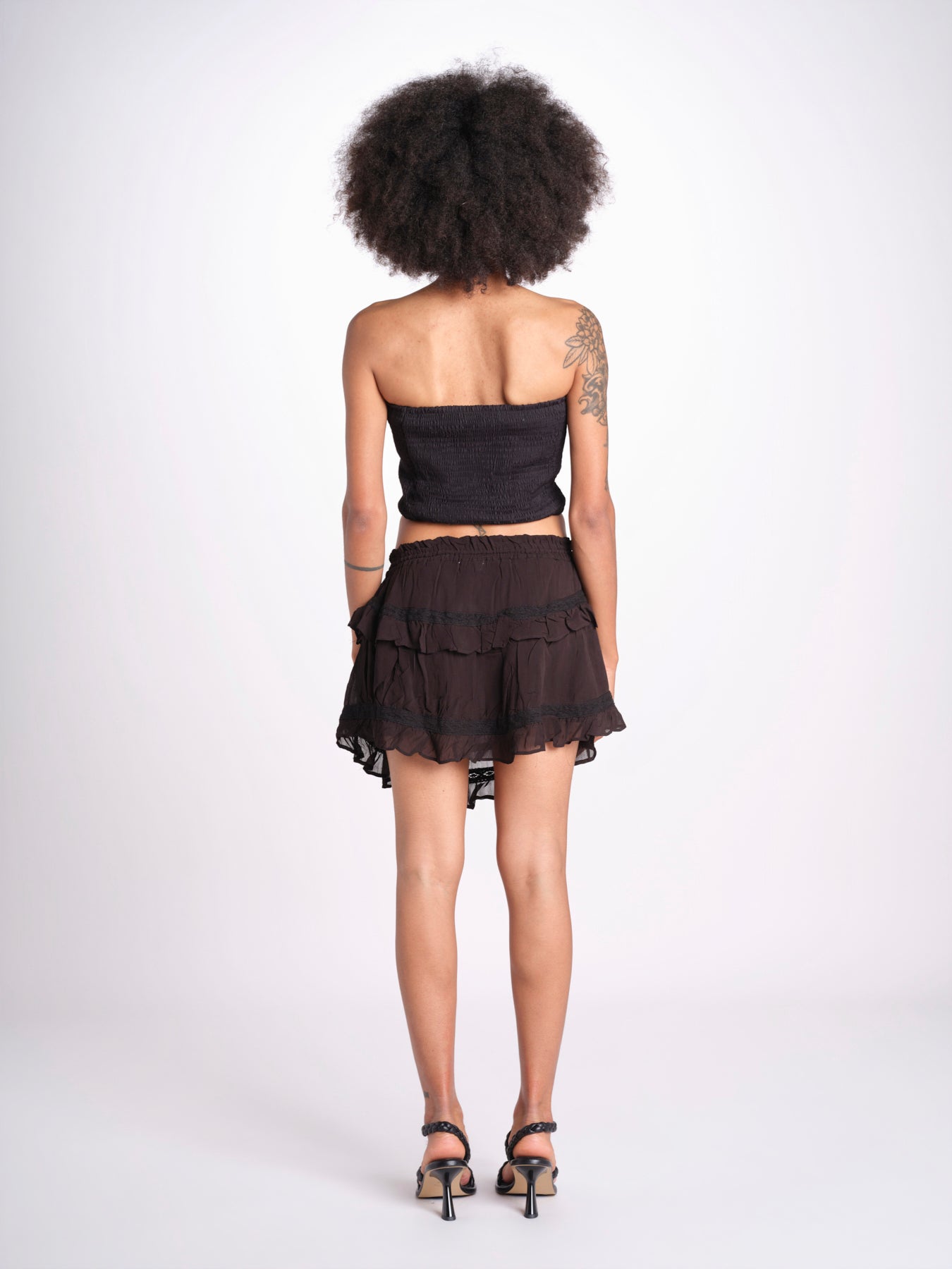 minigonna a balze con pizzo ASANA NOIR laraethnics 