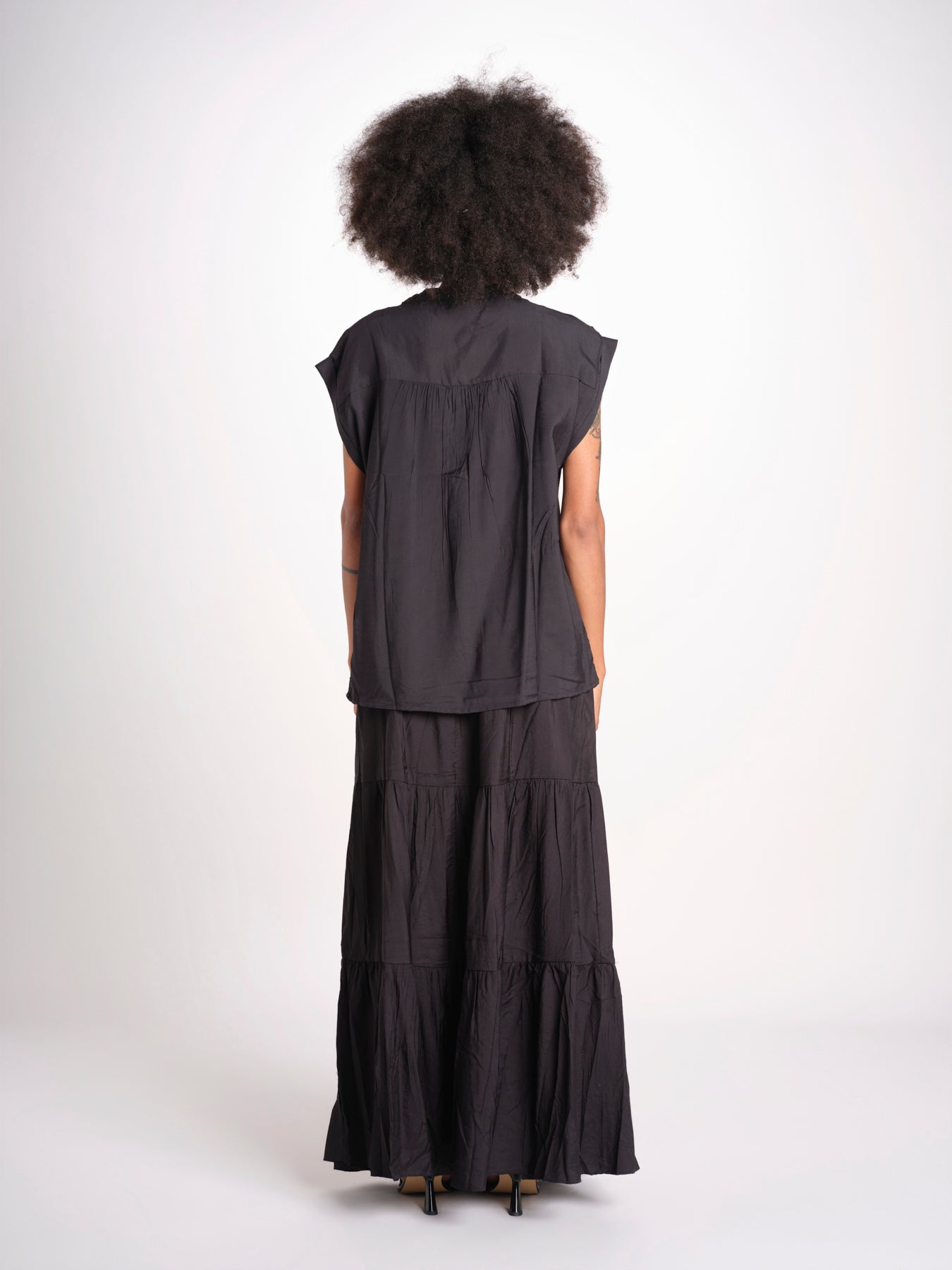 camicia con bottoni CLARENCELK NOIR laraethnics 