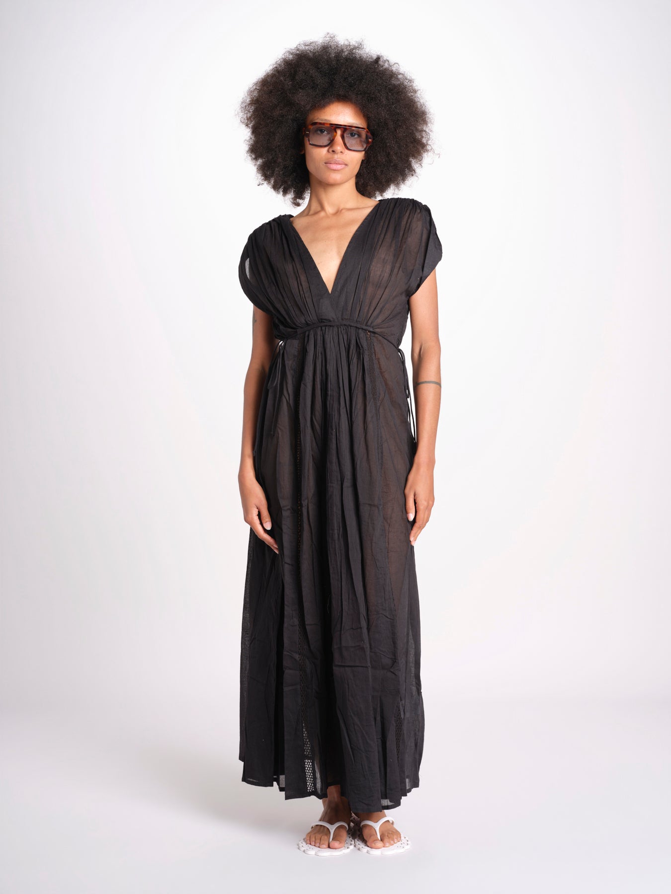 abito con nervature legato in vita MIKONBLK NOIR laraethnics 