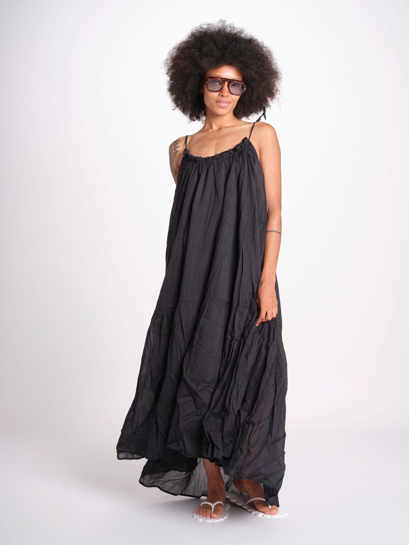 abito con arriccio PAOLABLATU NOIR laraethnics 