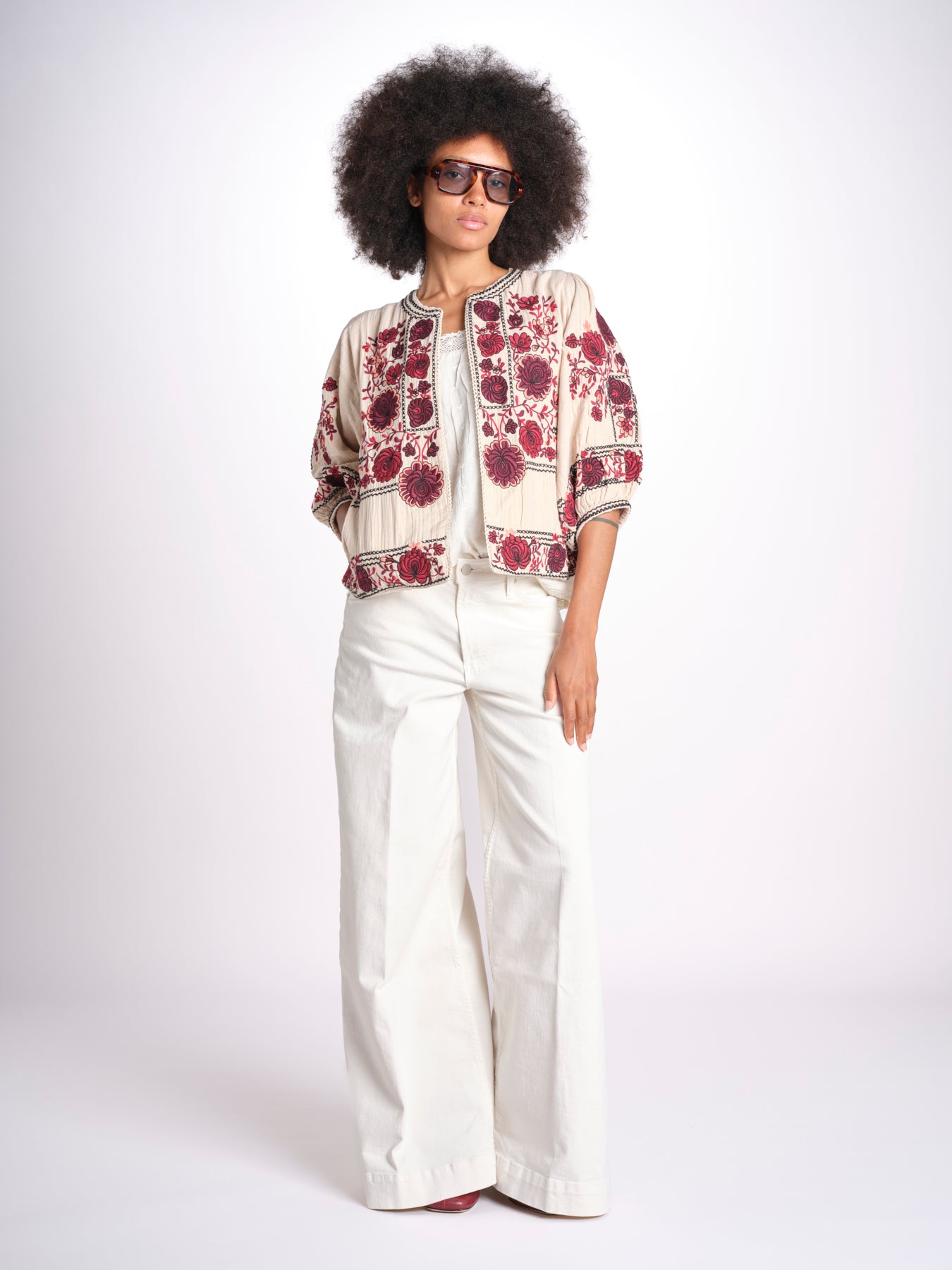 giacca con fiori ricamati GRETA JKT 747215 ECRU DK RED mabe 