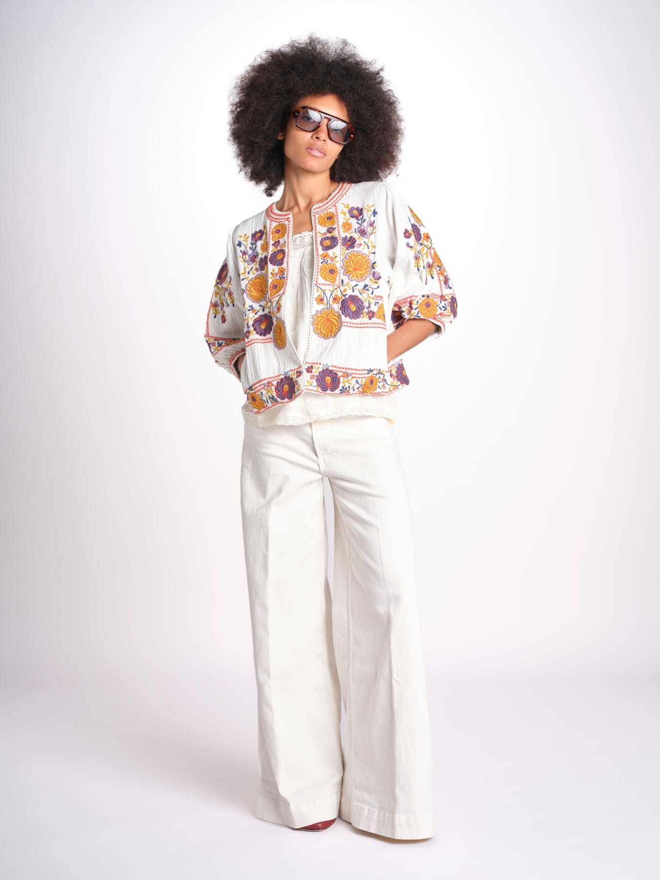 giacca con fiori ricamati GRETA JKT 747215 ECRU MULTI mabe 