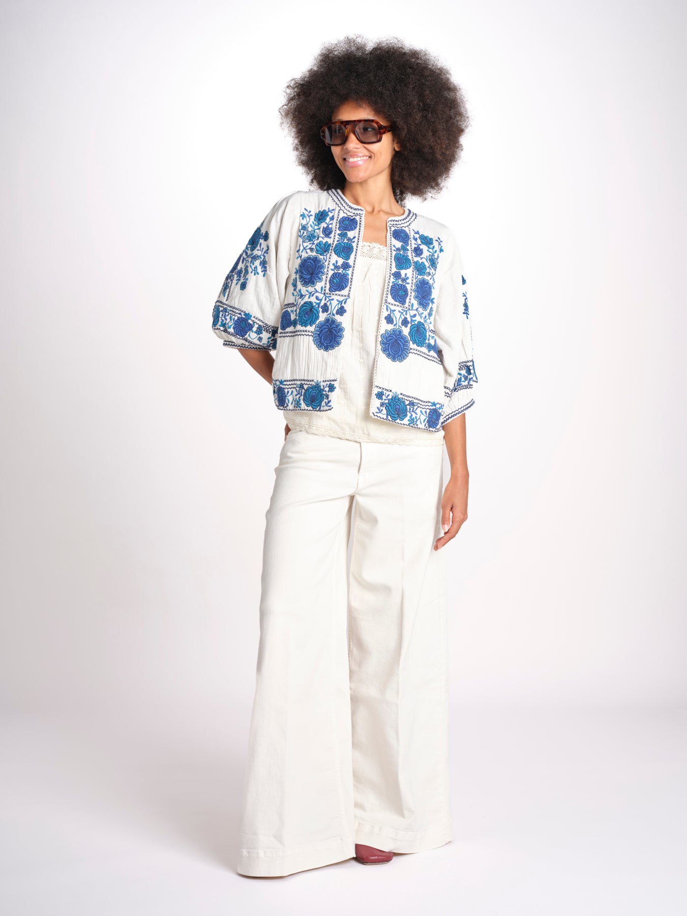 giacca con fiori ricamati GRETA JKT 747215 ECRU mabe 
