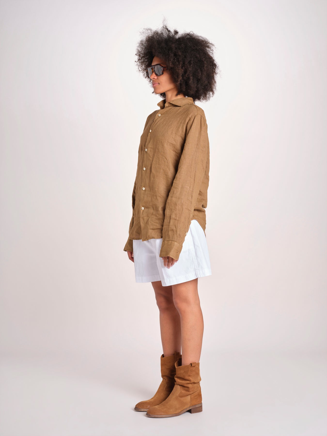Camicia maschile in lino M012 973 CAPPUCCINO milaura 