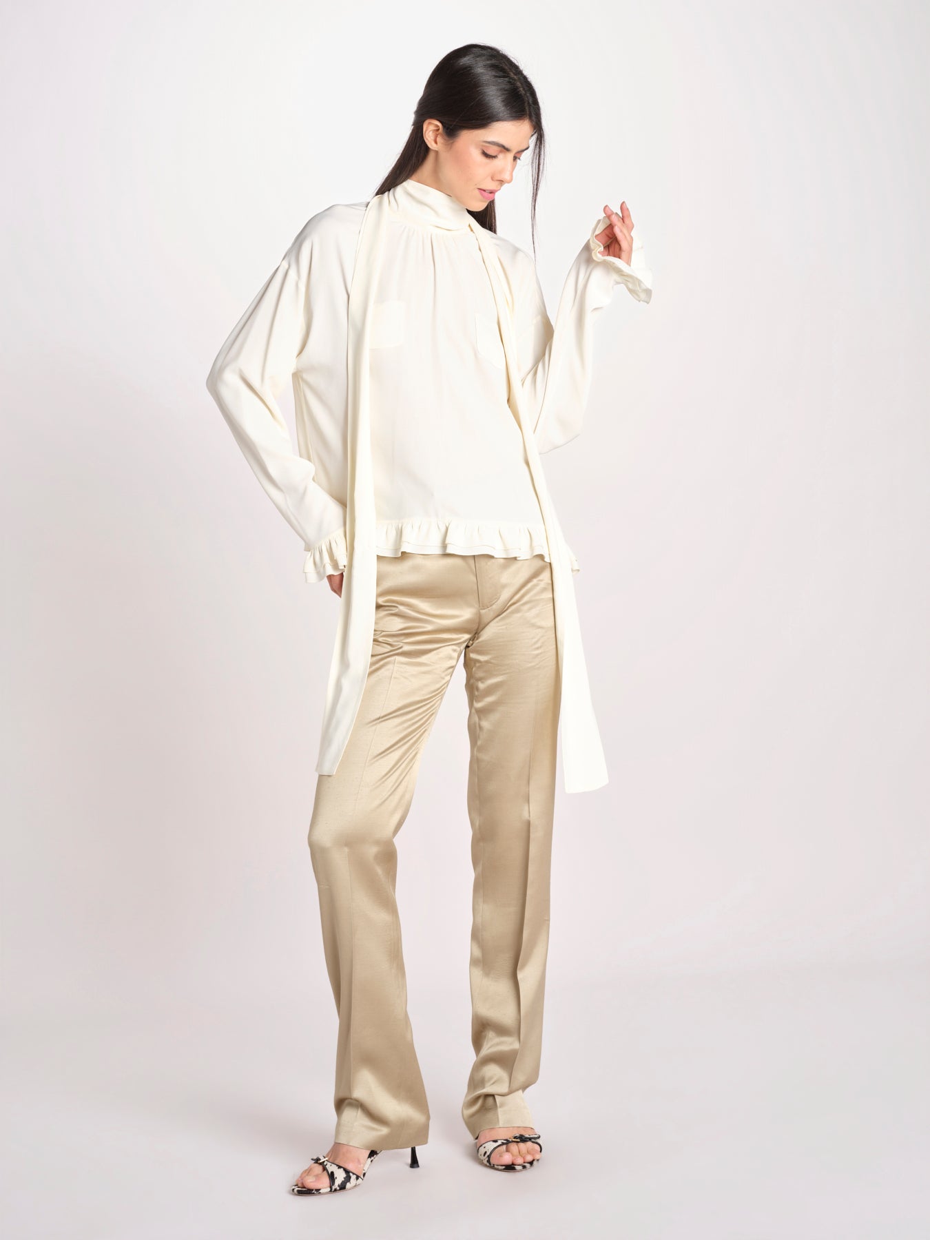 G051 camicia con collo alto e taschine G051-5111-1108 ECRU n21 