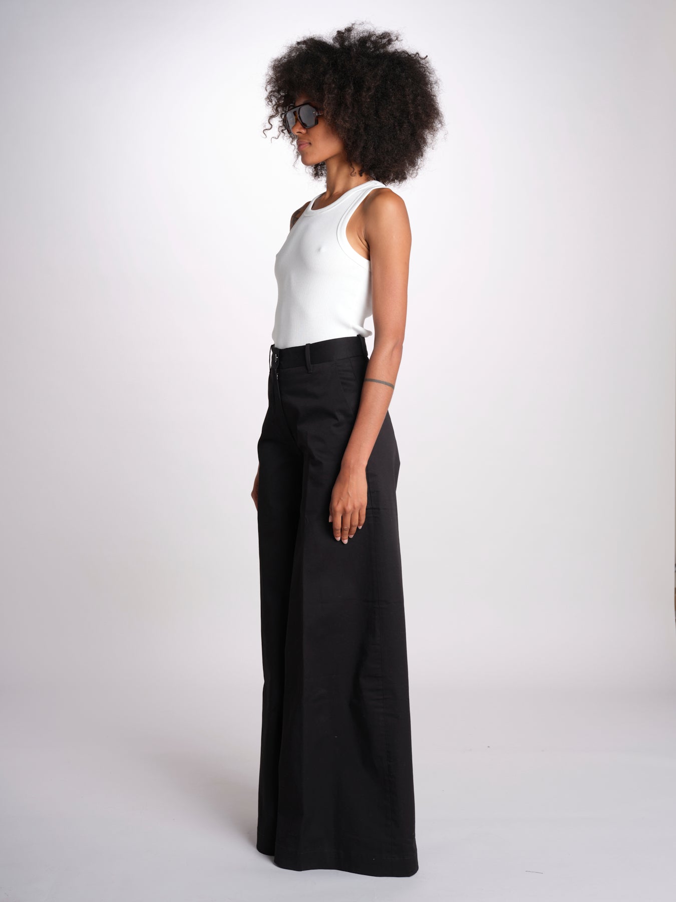 pantalone in lino con pinces PETRA PE98 BLACK nine in the morning 