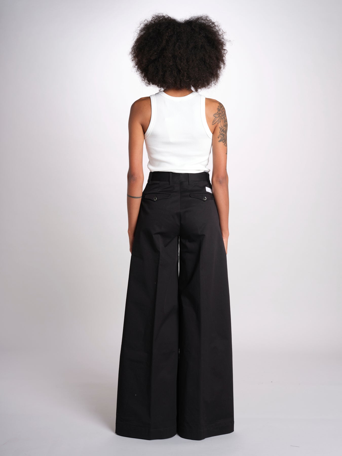 pantalone in lino con pinces PETRA PE98 BLACK nine in the morning 