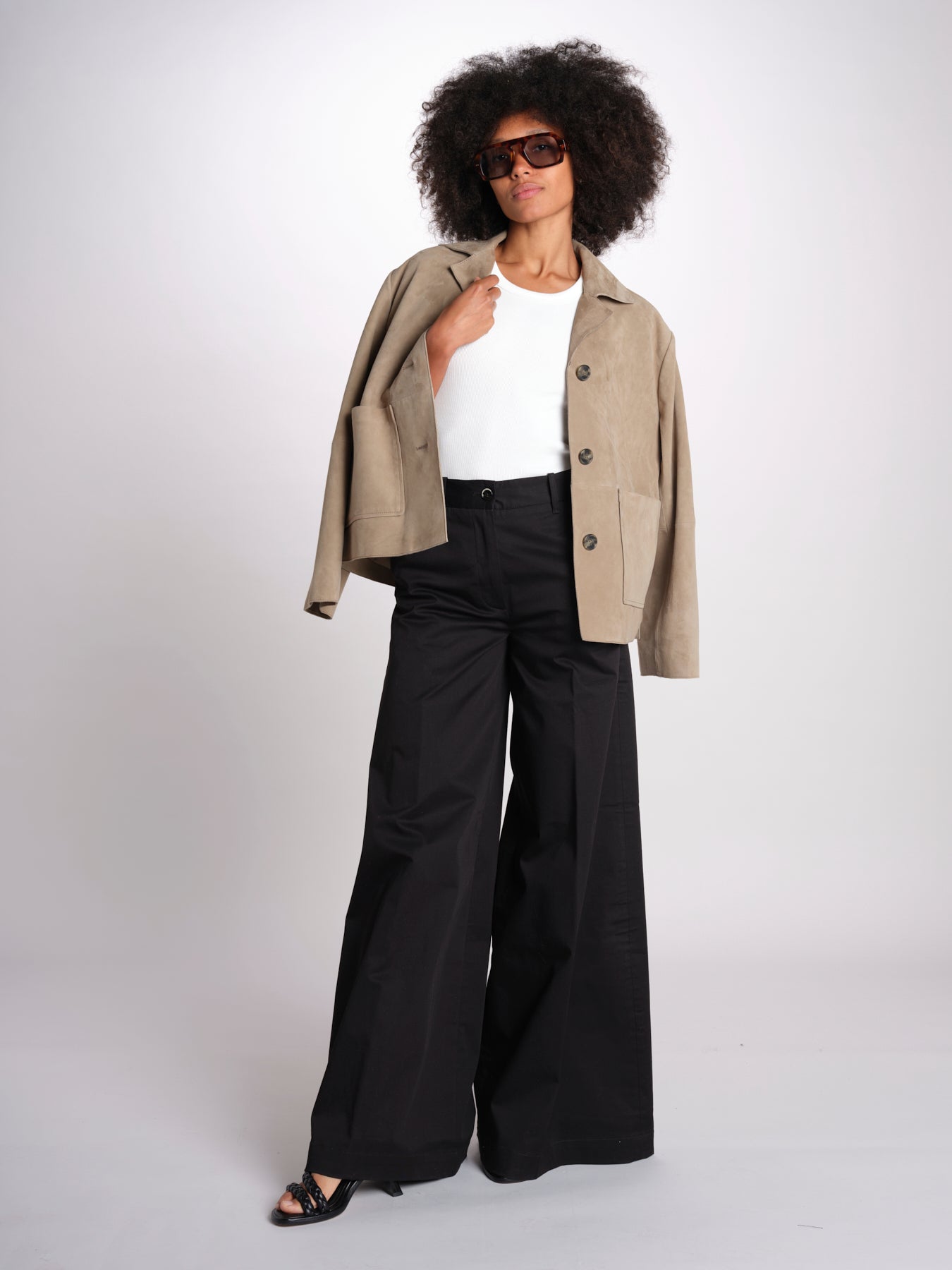 pantalone in lino con pinces PETRA PE98 BLACK nine in the morning 