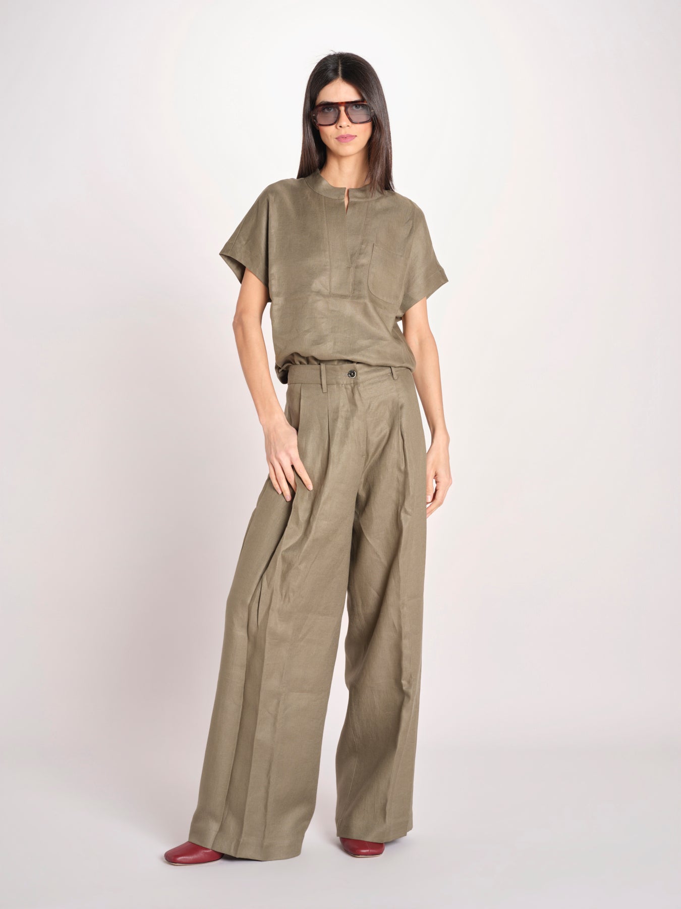 pantalone in lino con pinces PETRA PE98 OLIVA nine in the morning 