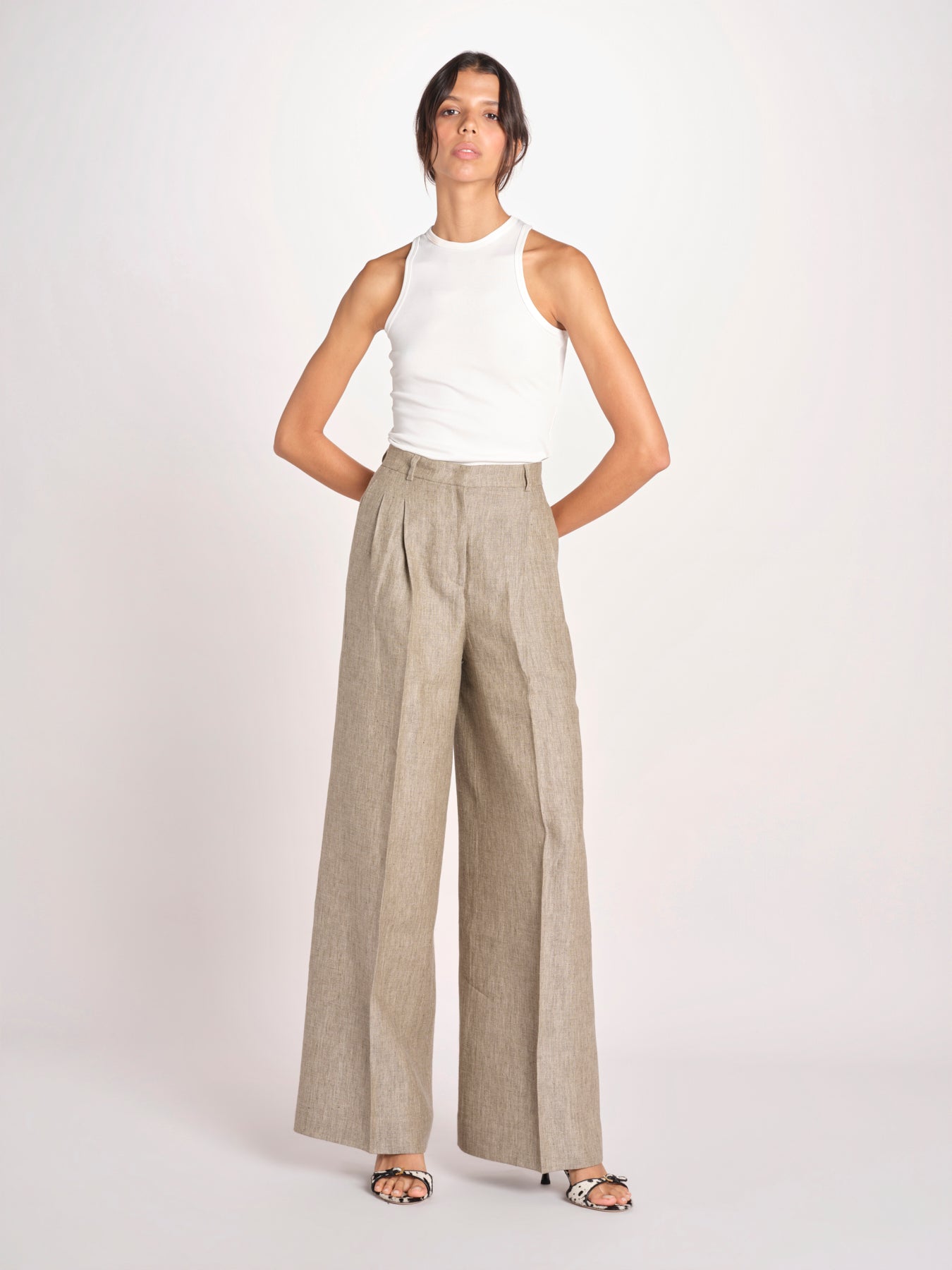 pantalone con due pinces MONIQUE 689 503 26 MORO quelledue 