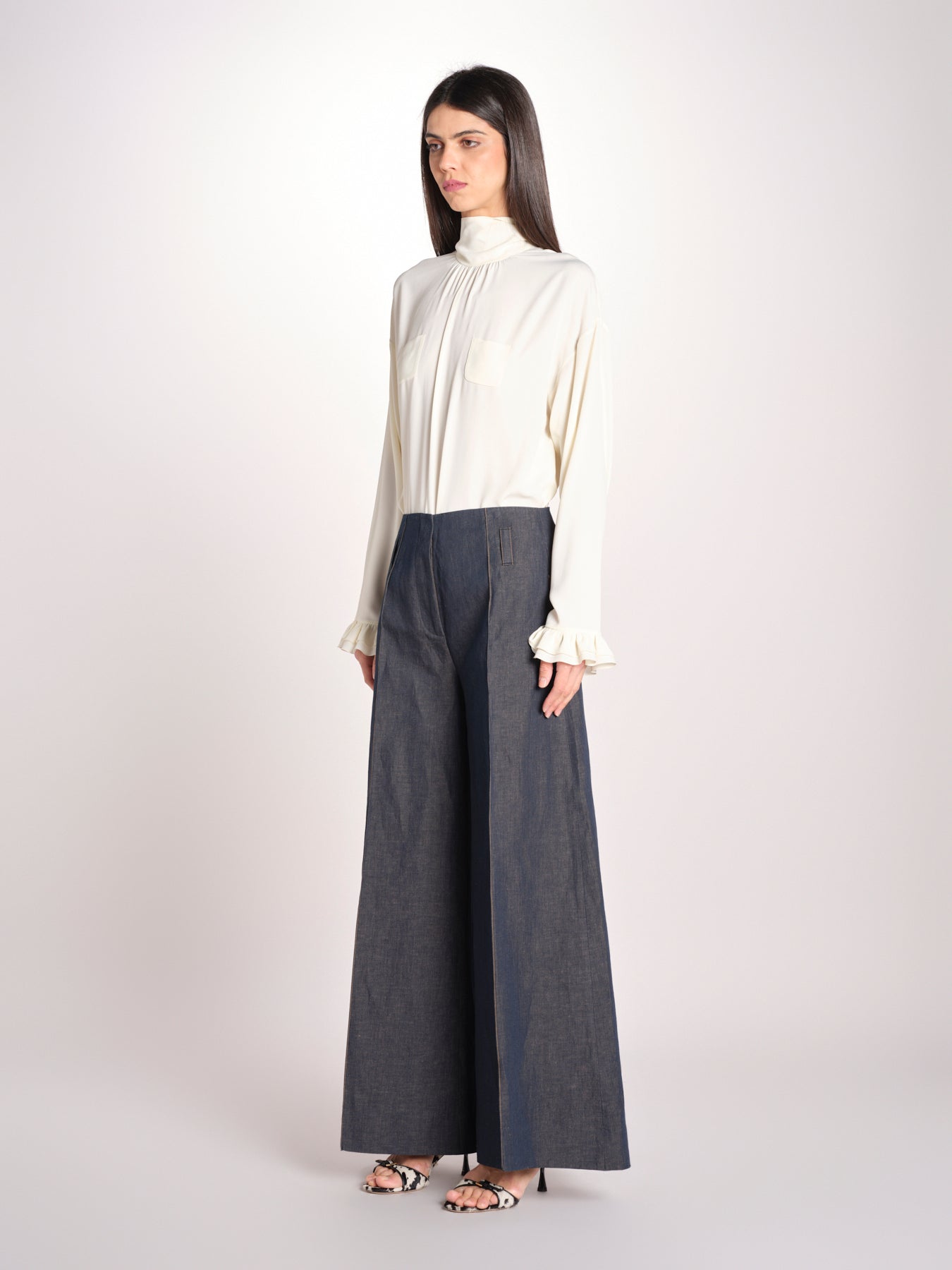 pantalone largo con nervature ORIANA 540 356 606 quelledue 