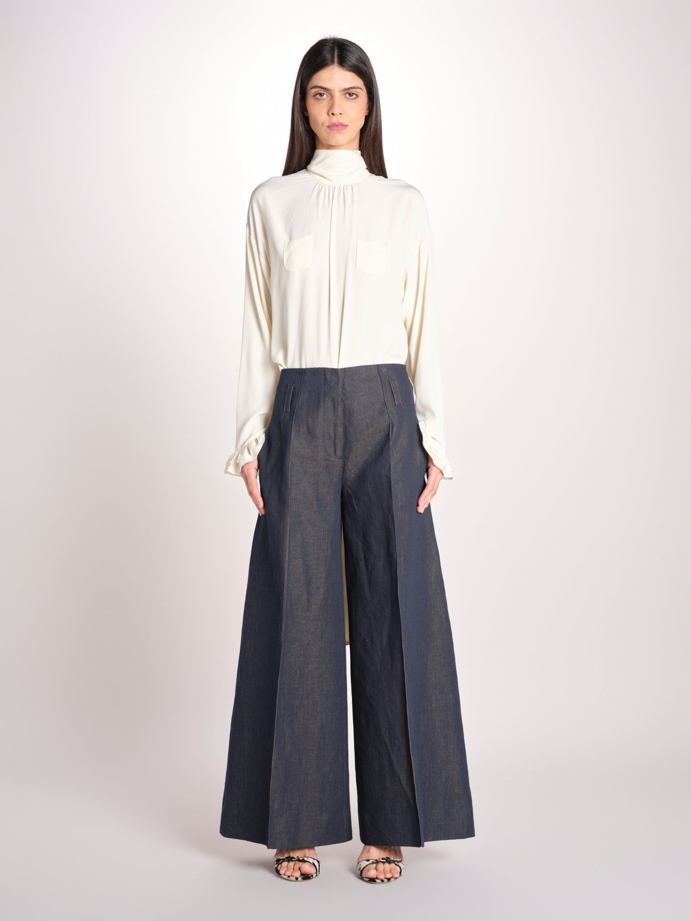 pantalone largo con nervature ORIANA 540 356 606 quelledue 