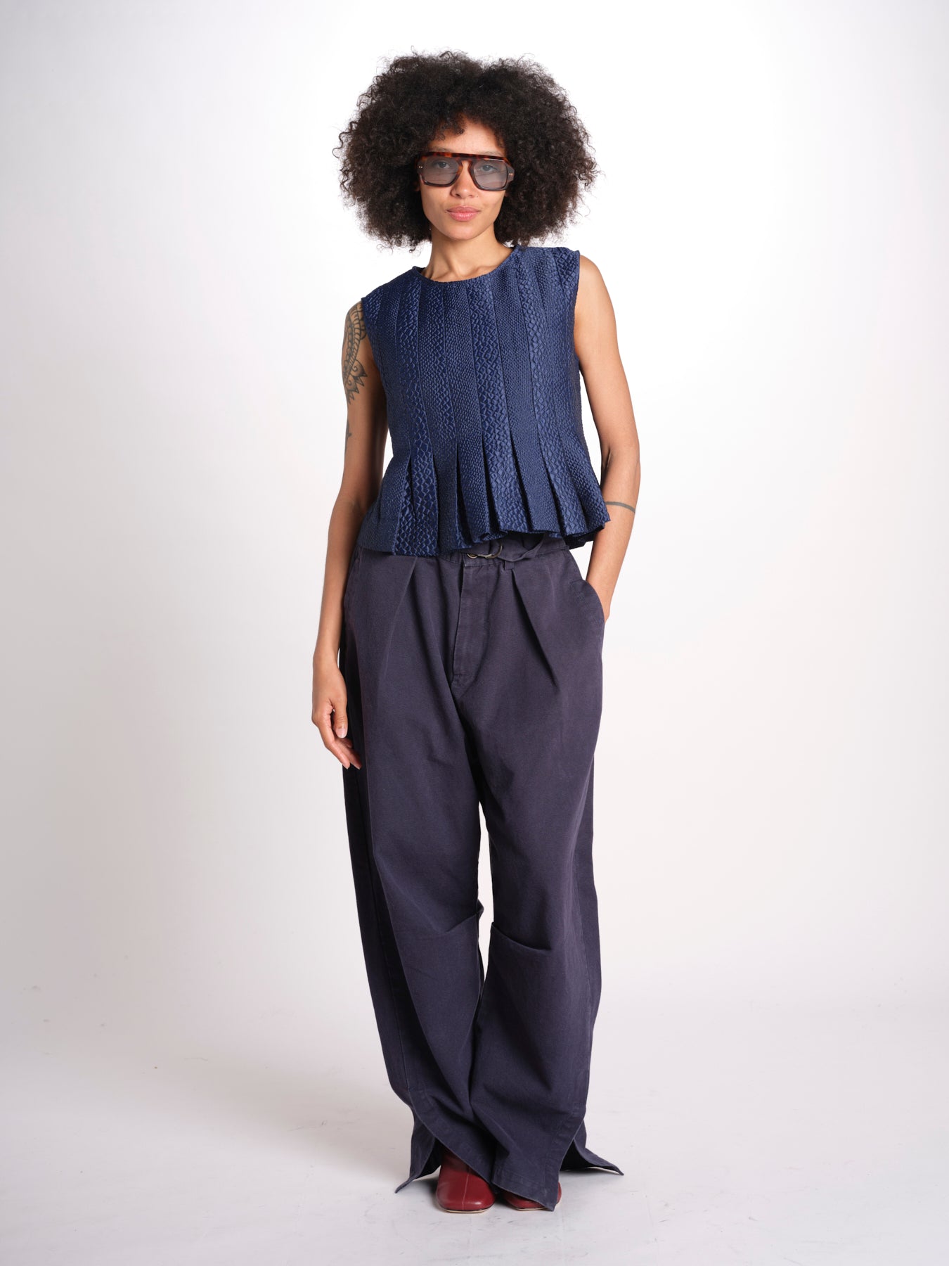 embossed top FAYETTA TANK NAVY sea ny 