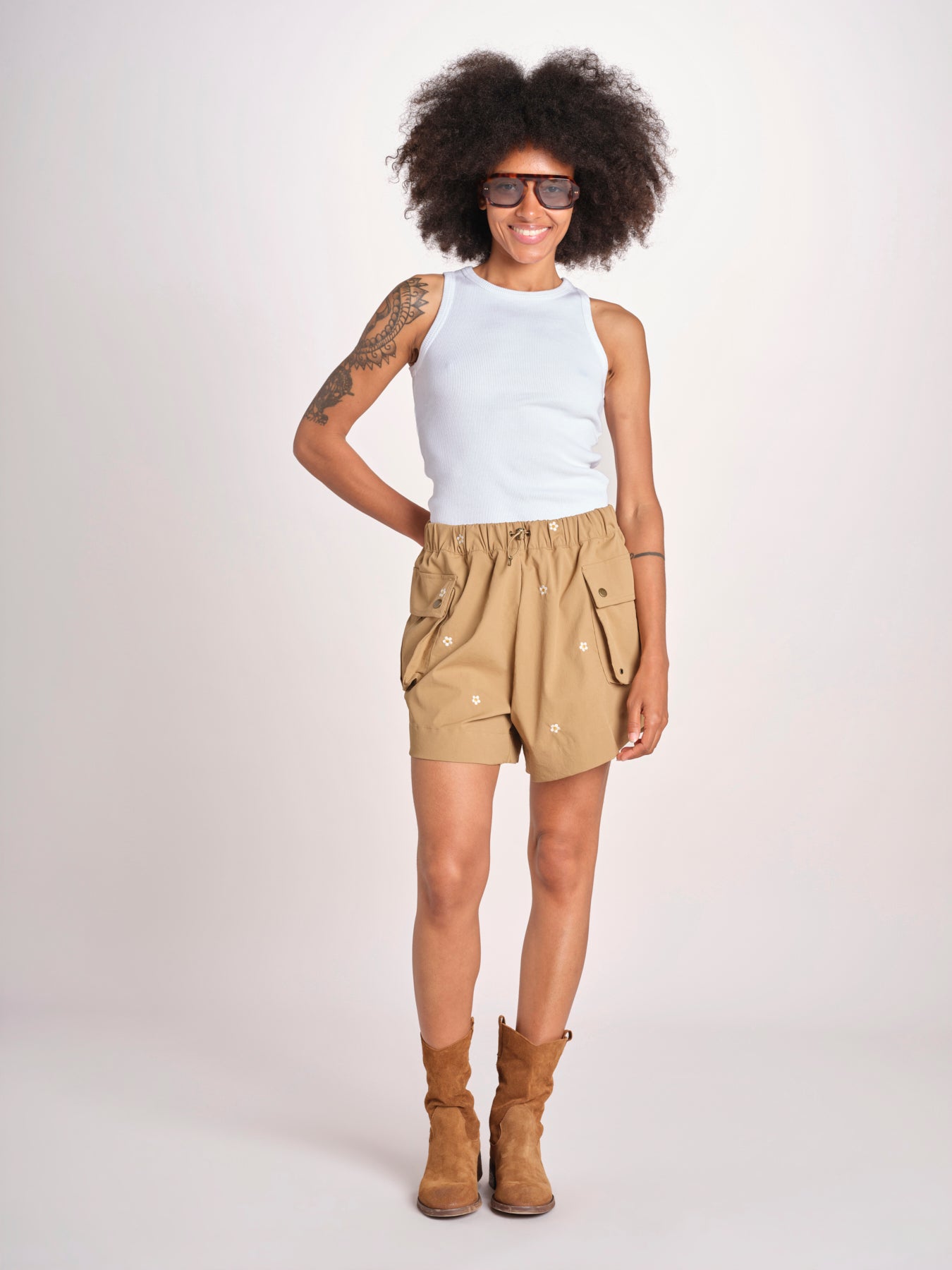 short con fiorellini ricamati THE EMBROIDERED OWB0007575 KAKI the GREAT 