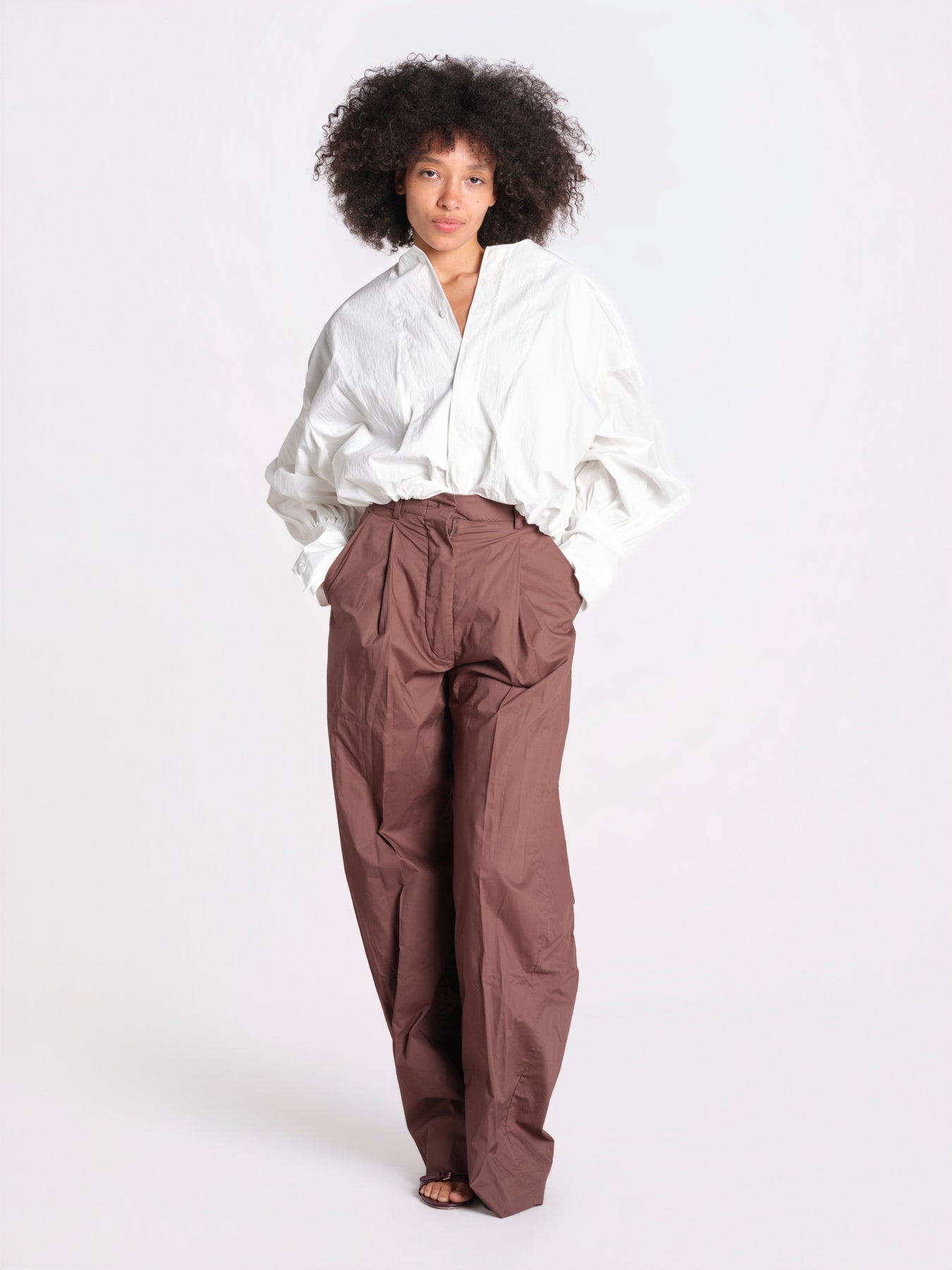 pantalone over con pinces in popeline BILLIE 3111 T0160 BROWN T0215 the latest 