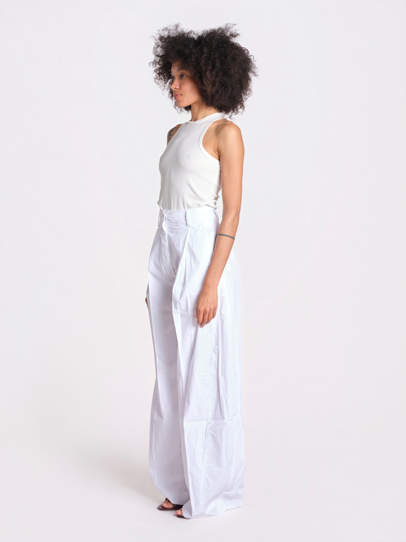 pantalone over con pinces in popeline BILLIE 3111 T0160 WHITE T0001 the latest 
