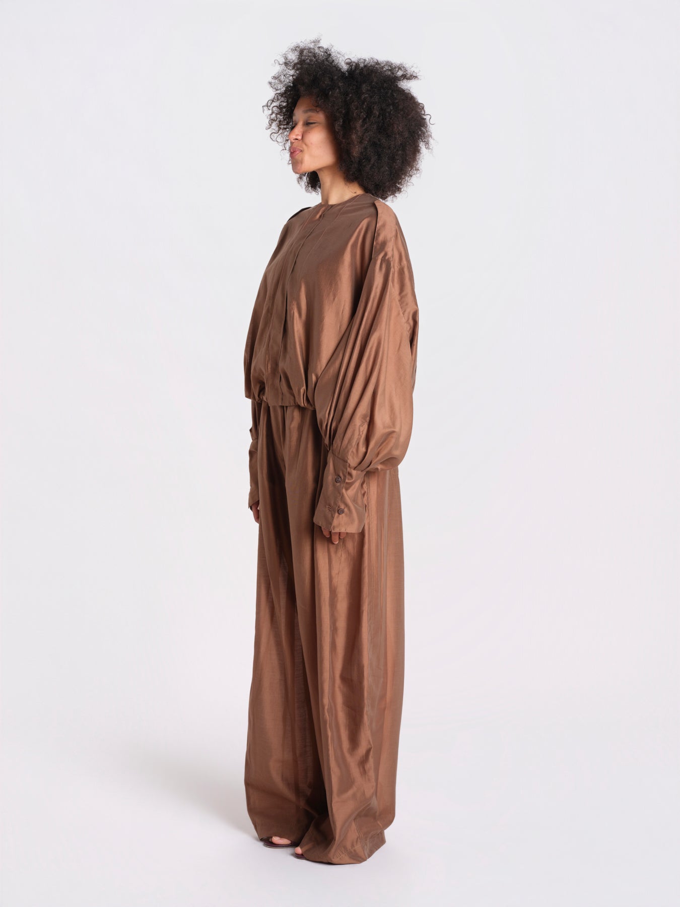camicia in mussola con manica a sbutto DIANA 4007 T0161 CHOCOLATE T0032 the latest 