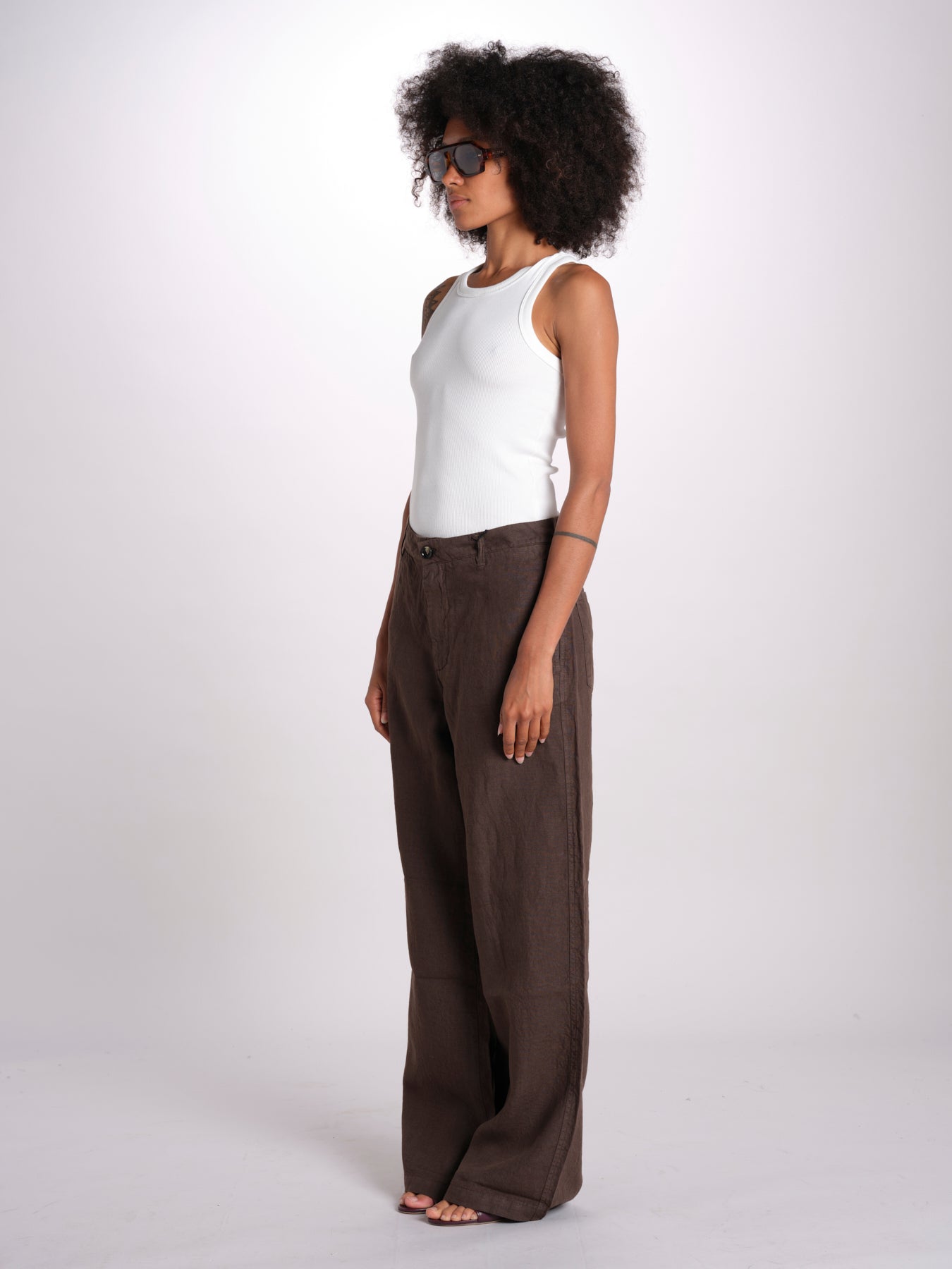 pantalone diritto in lino ERICA STRUCTURELINEN BROWN true avenue 