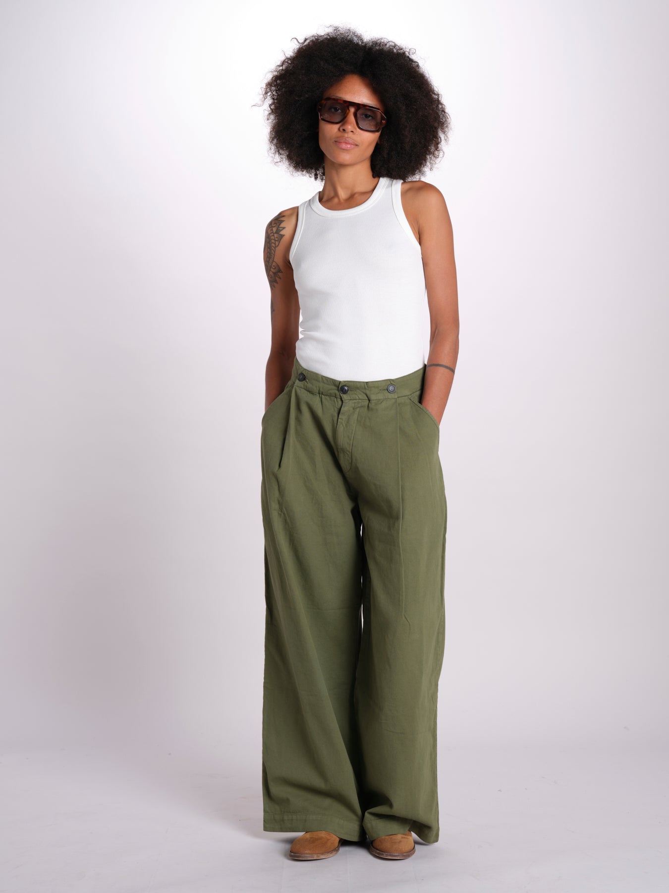 pantalone pinces in cotone NANCY ESSELING GREEN true avenue 