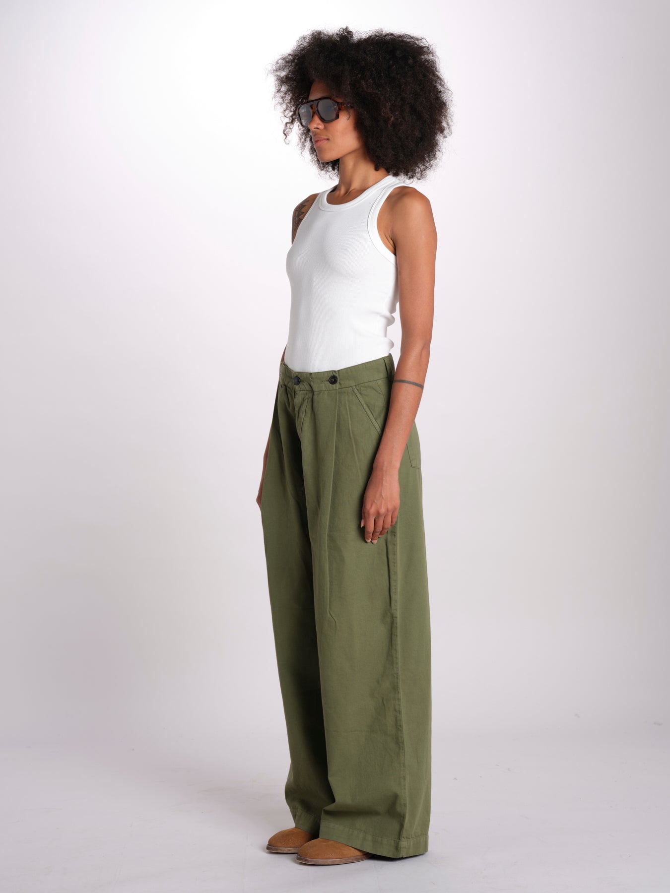 pantalone pinces in cotone NANCY ESSELING GREEN true avenue 