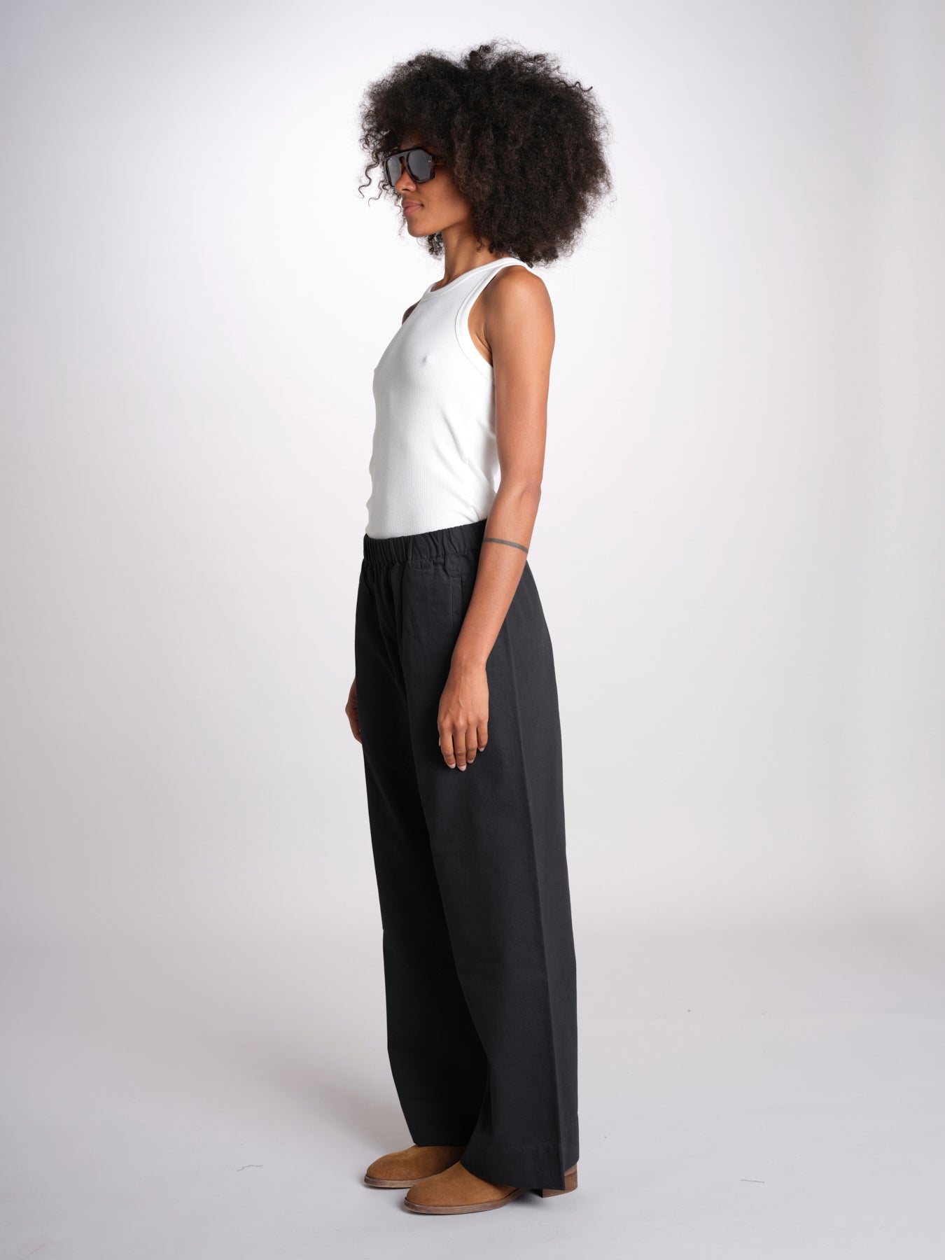 pantalone diritto con elastico in vita PENSIL BLACK BL true avenue 
