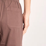 pantalone diritto con elastico in vita PENSIL ESSELING BROWN true avenue 