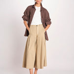  VIVIENNE ESSELING BEIGE true avenue 
