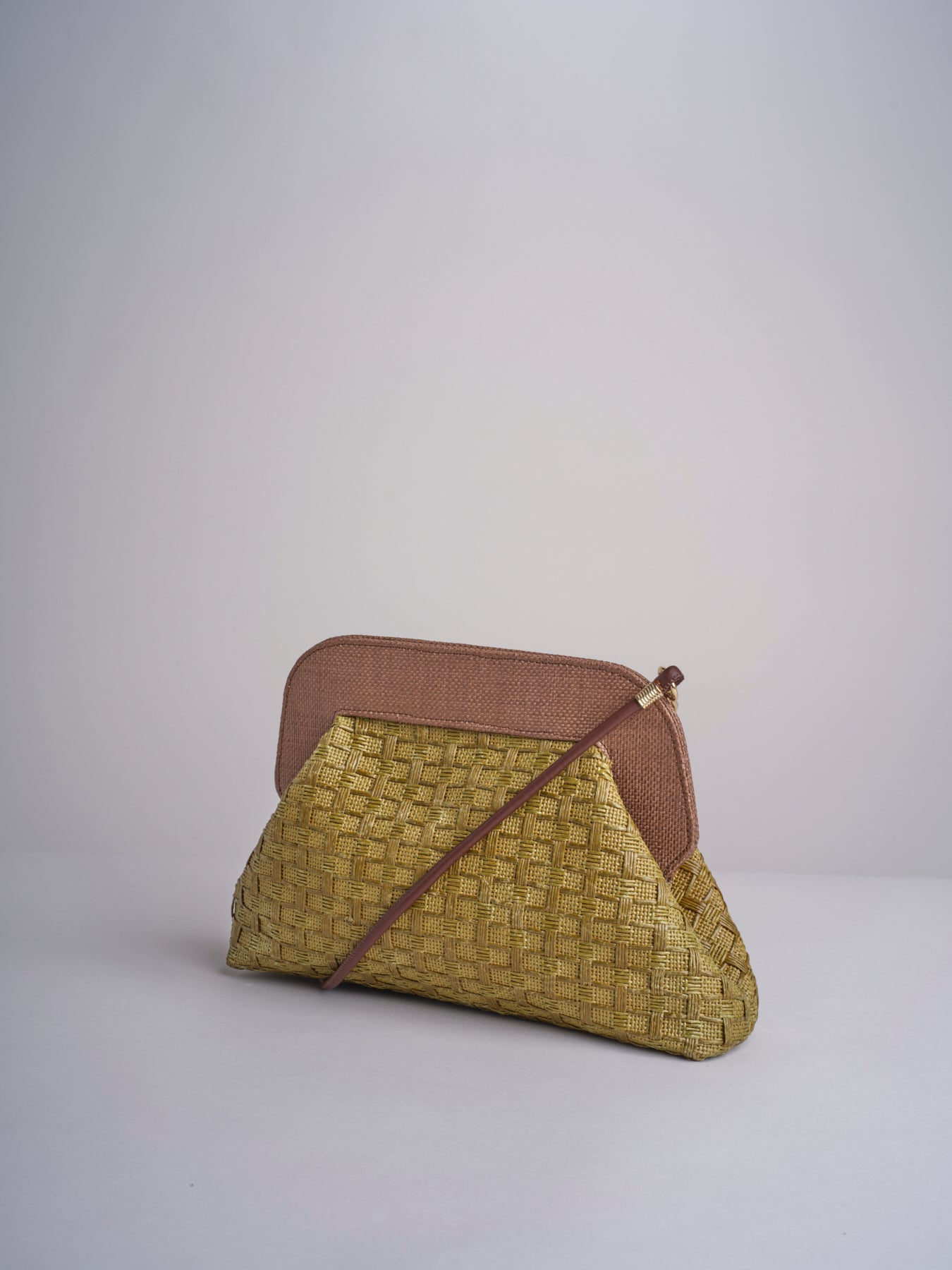  DALIA RATTAN 103 VERDE via mail bag 